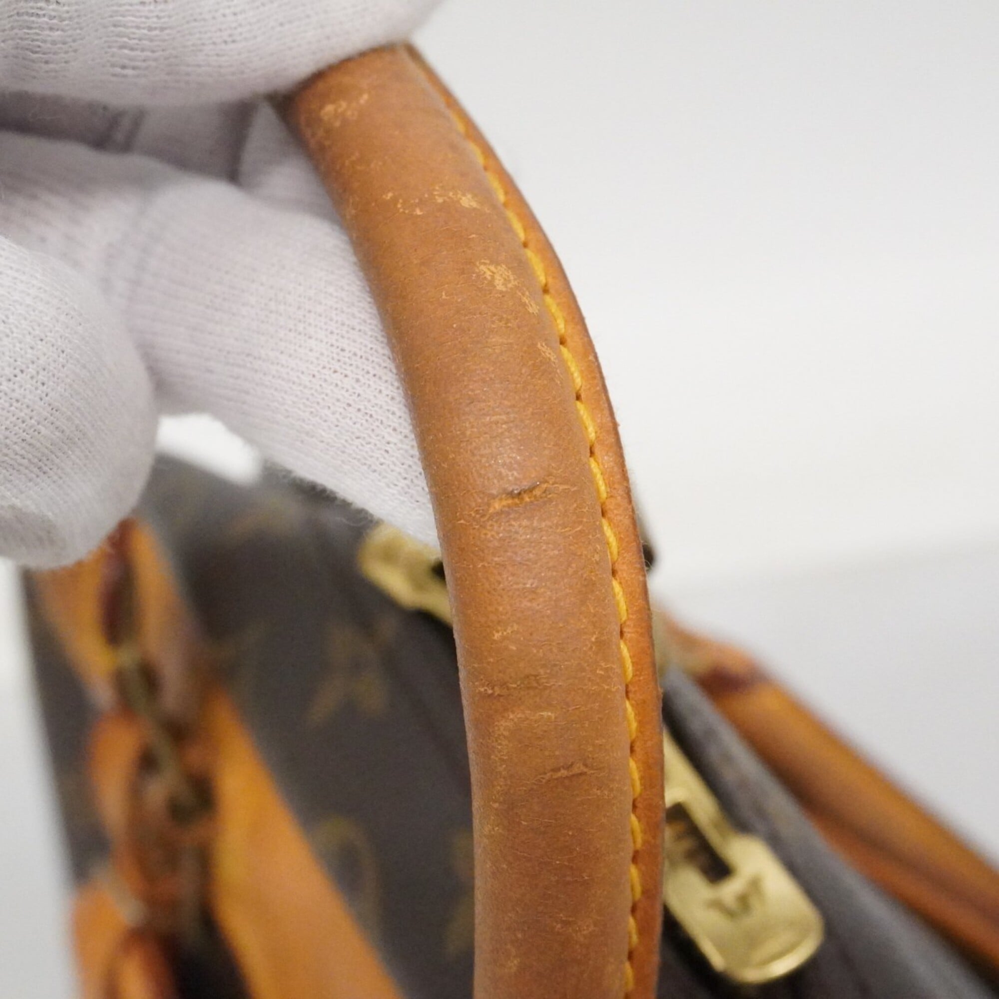 Louis Vuitton Brown Handbag (Pre-Owned)