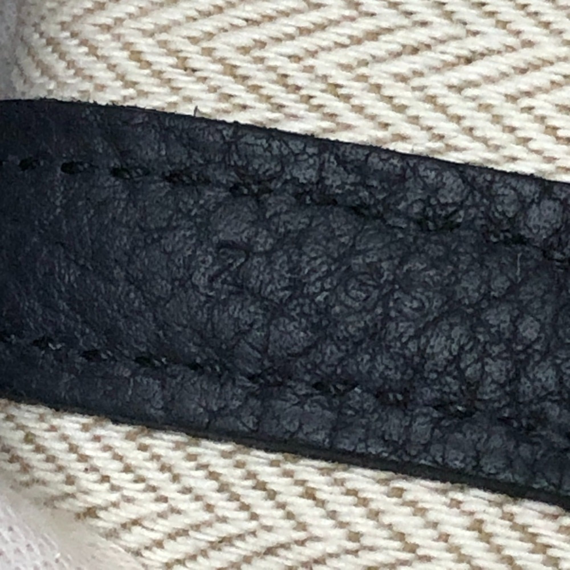 Hermes Black Negonda Leather Handbag (Pre-Owned)