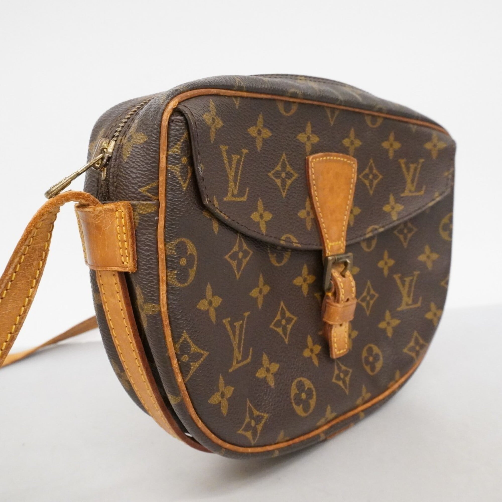 Louis Vuitton Brown Shoulder Bag (Pre-Owned)