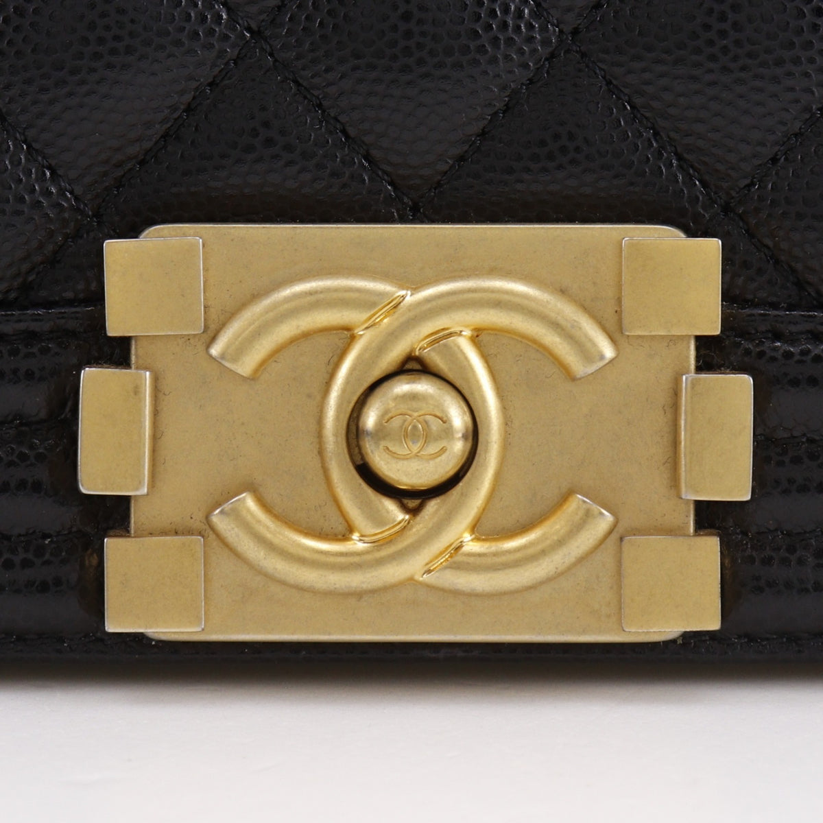 Chanel Black Grained Calfskin Shoulder Bag (Pre-Owned)