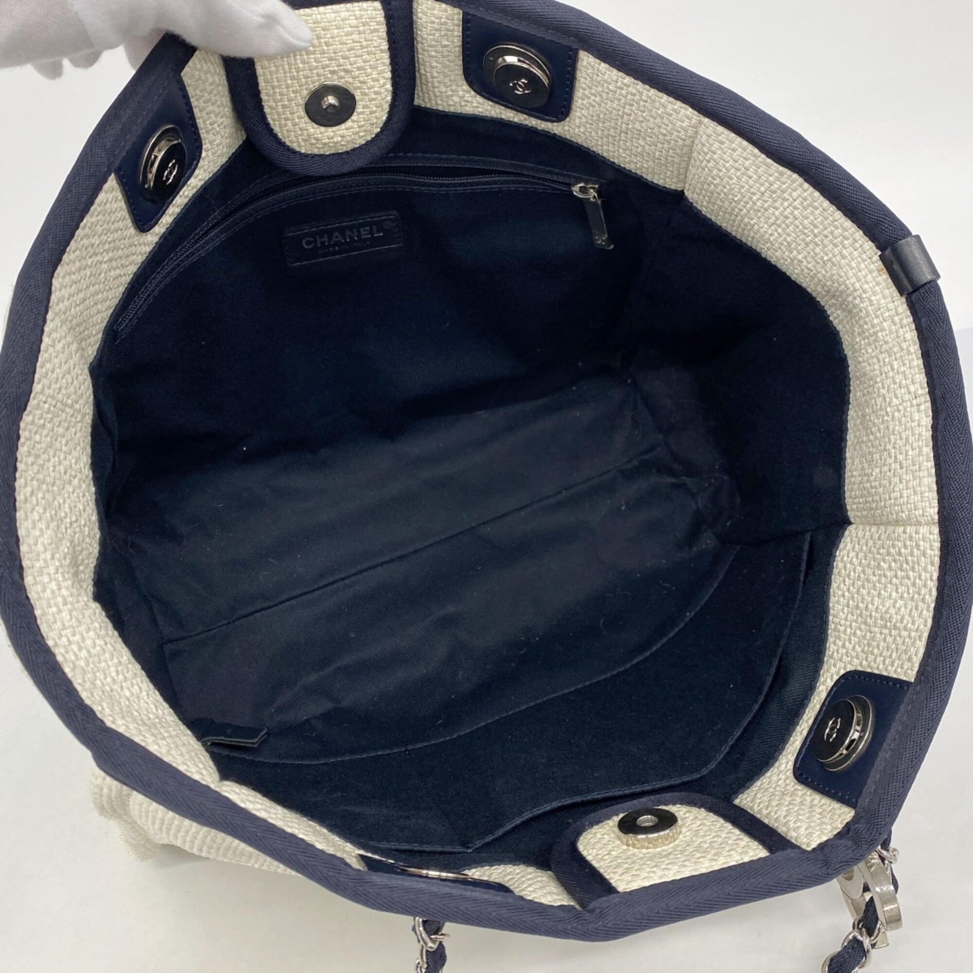 Chanel Ivory Navy Straw Tote Bag (Pre-Owned)