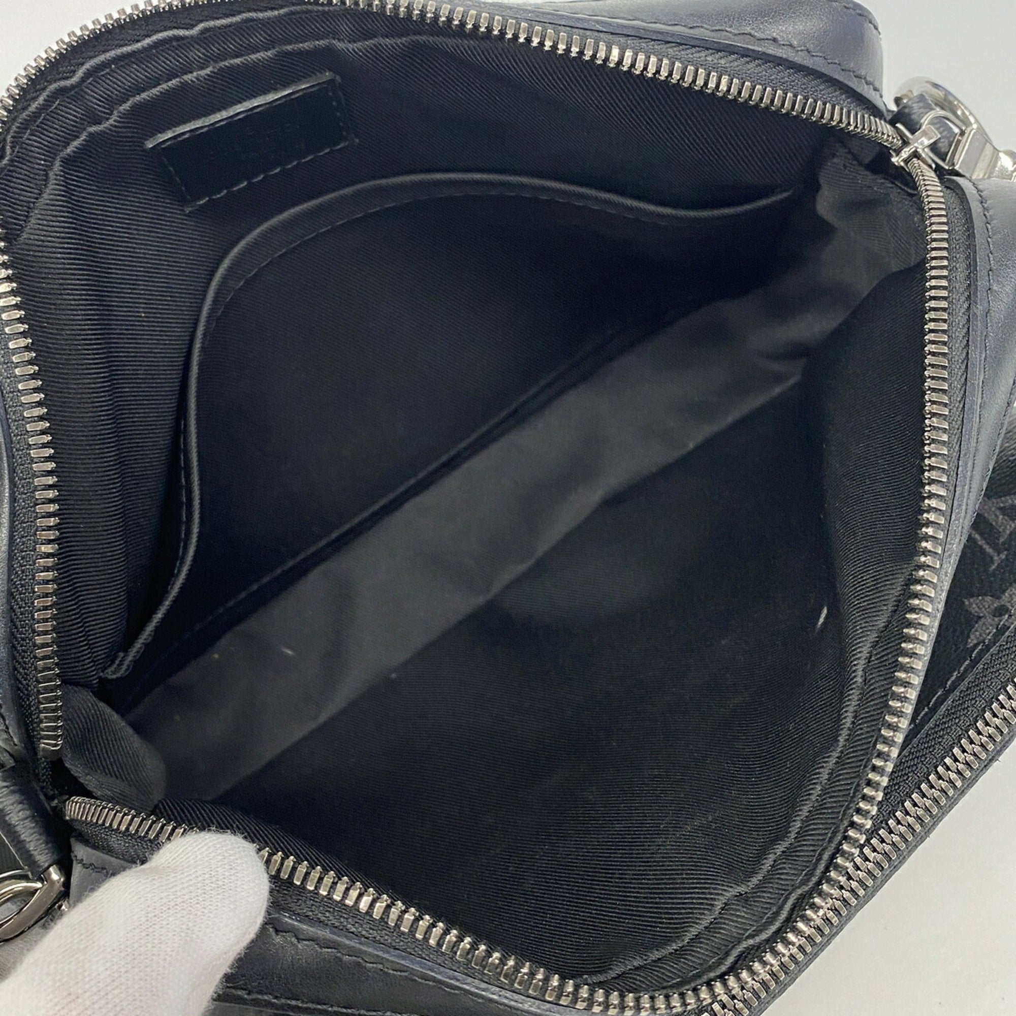 Louis Vuitton Black Gray Shoulder Bag (Pre-Owned)