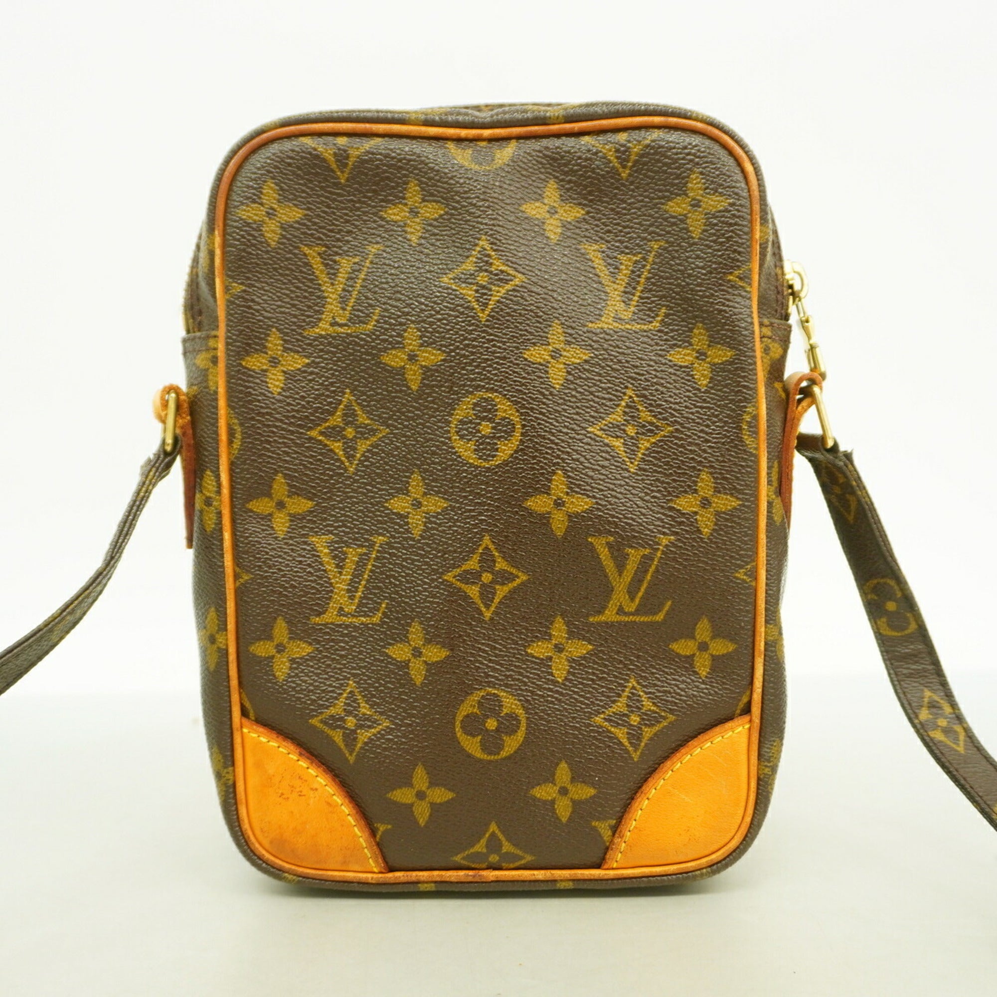 Louis Vuitton Brown Shoulder Bag (Pre-Owned)