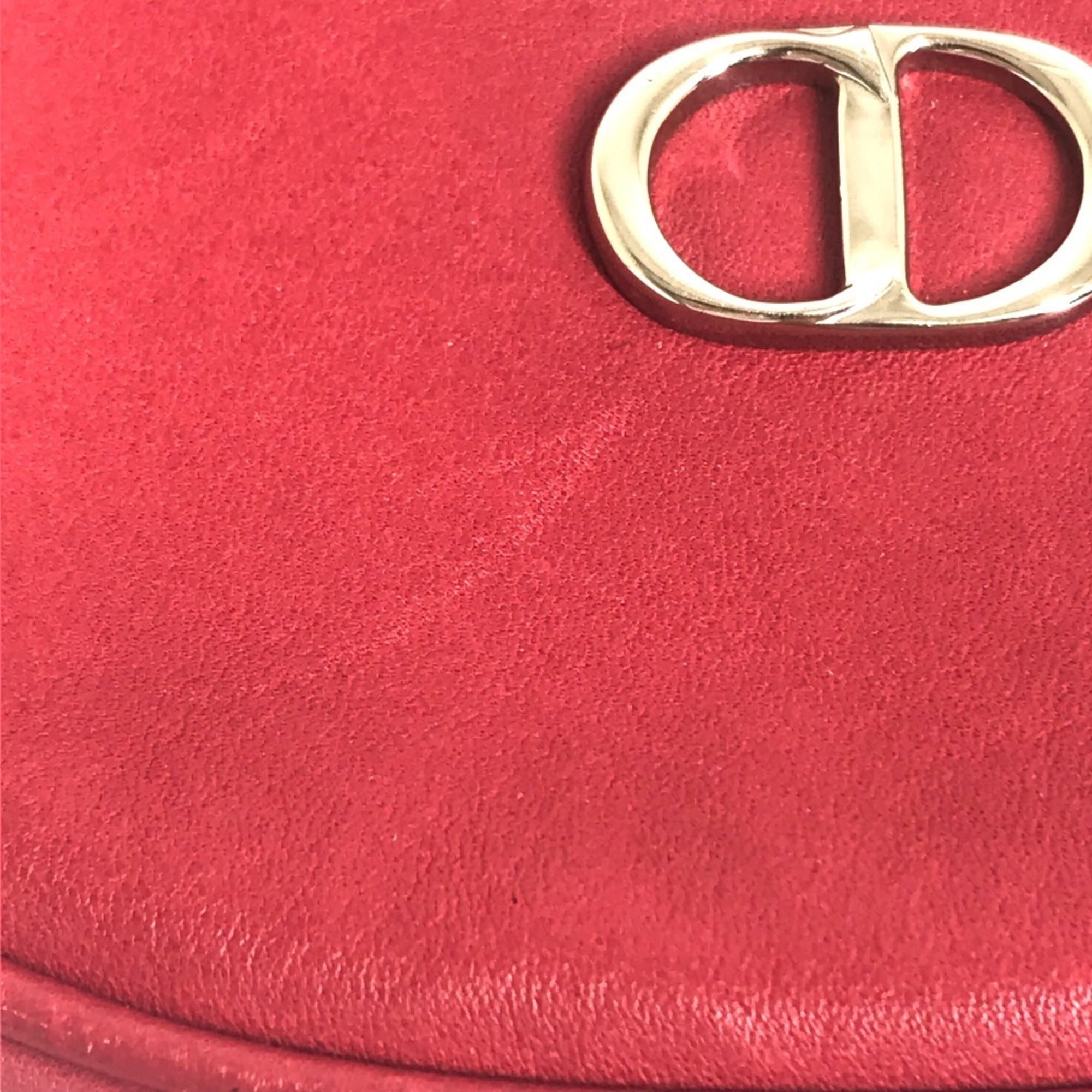 Christian Dior Red Leather Shoulder Bag (Pre-Owned)