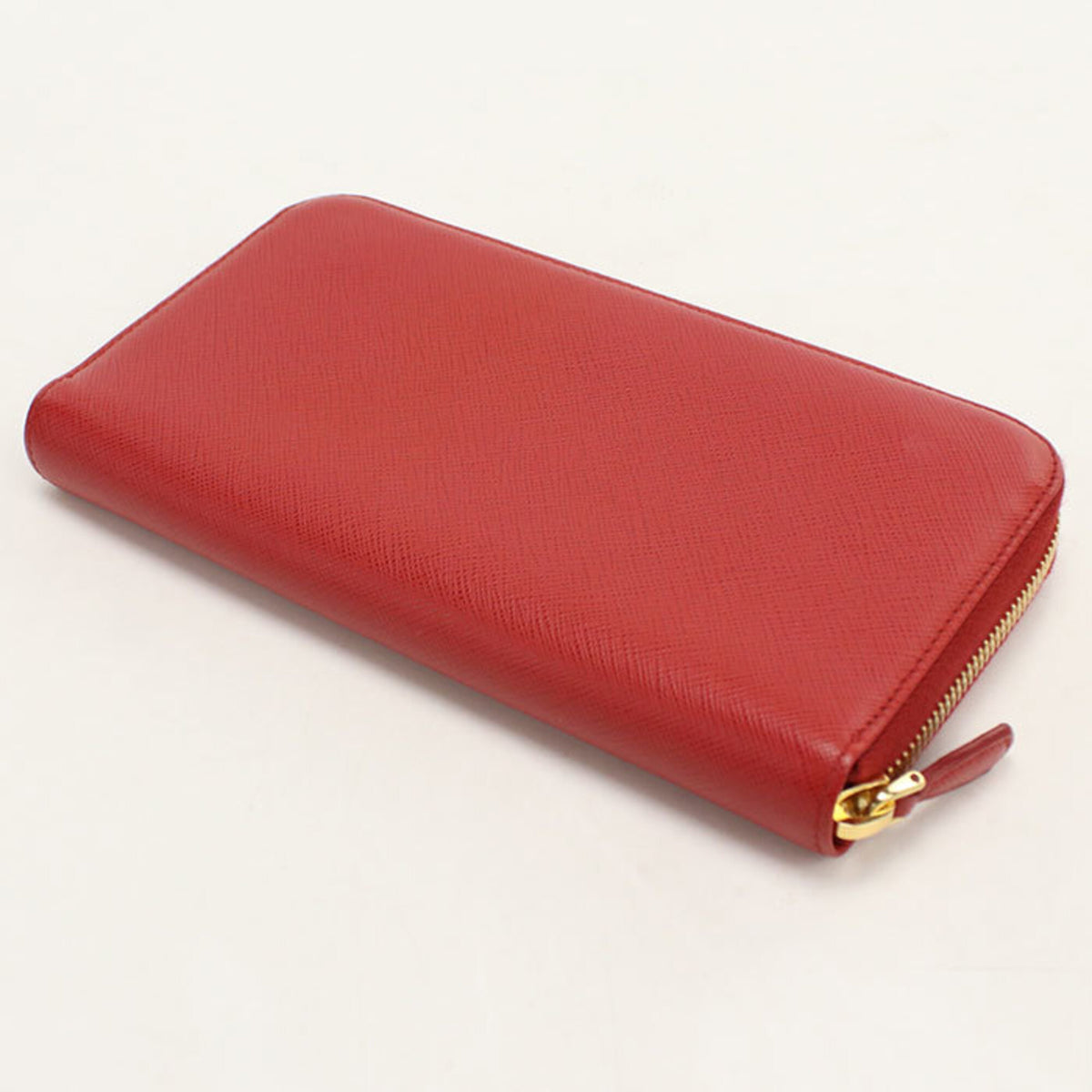 Prada Red Color Leather Long Wallet (Bi-Fold) (Pre-Owned)