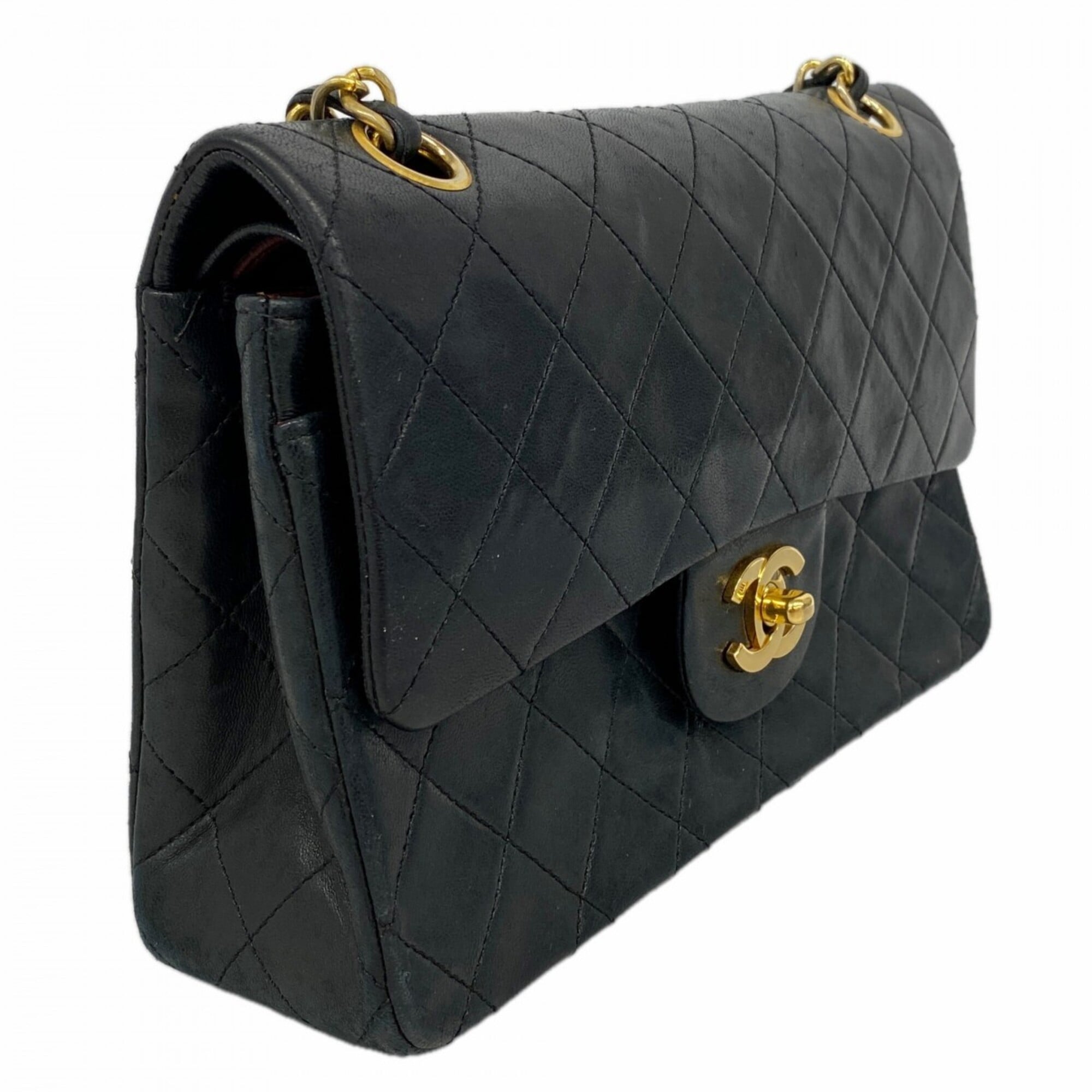 Chanel Black Leather Shoulder Bag (Pre-Owned)