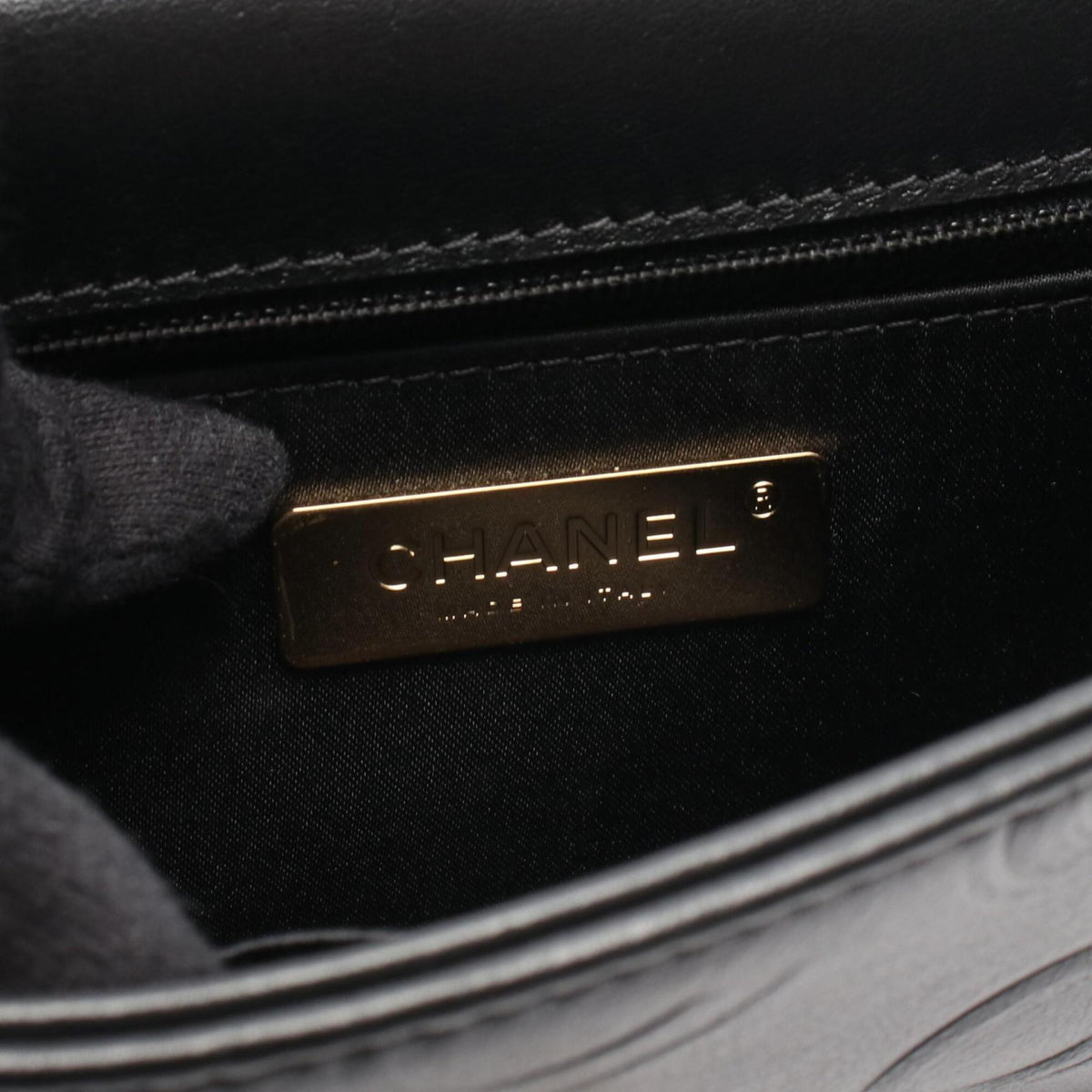 Chanel Black Leather Handbag Shoulder Bag (Pre-Owned)