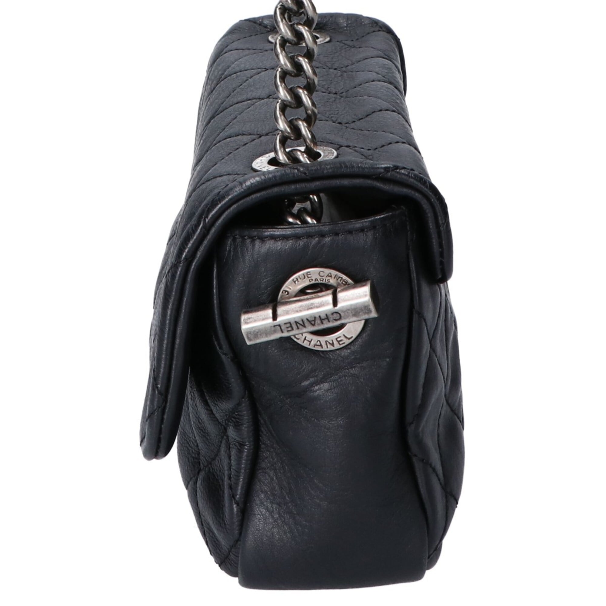 Chanel Brown Leather Shoulder Bag (Pre-Owned)