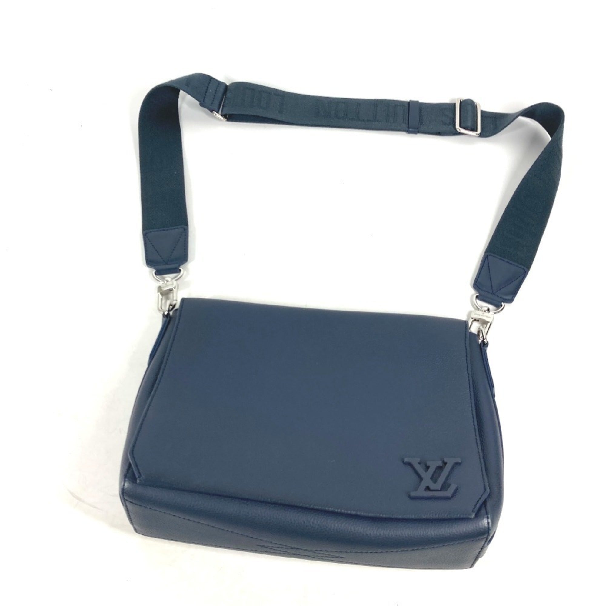 Louis Vuitton Navy Leather Shoulder Bag (Pre-Owned)