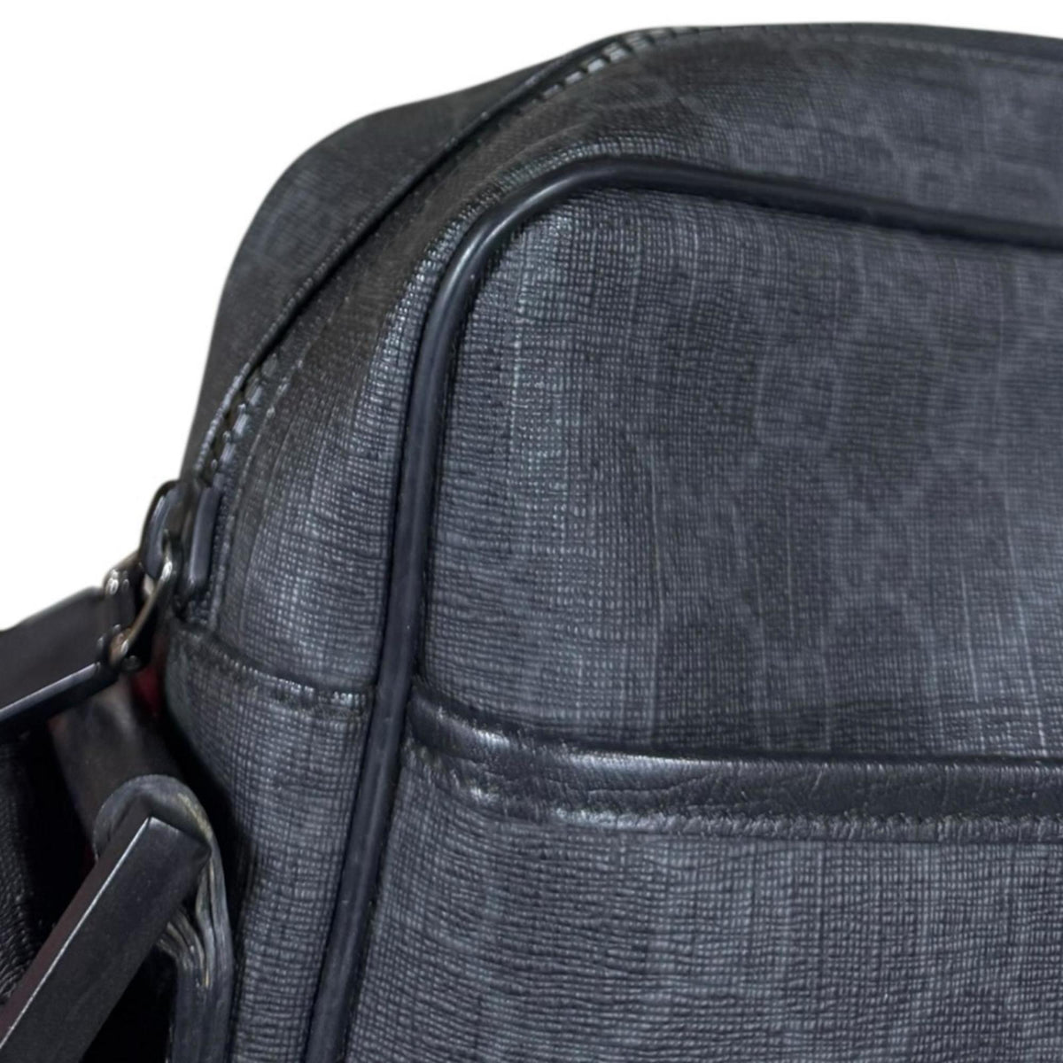 Gucci Gray Gg Supreme Shoulder Bag (Pre-Owned)