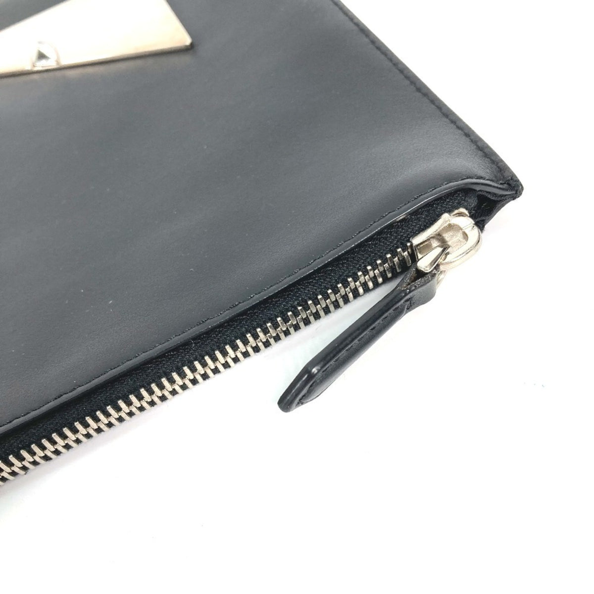 Fendi Black Leather Clutch Bag (Pre-Owned)