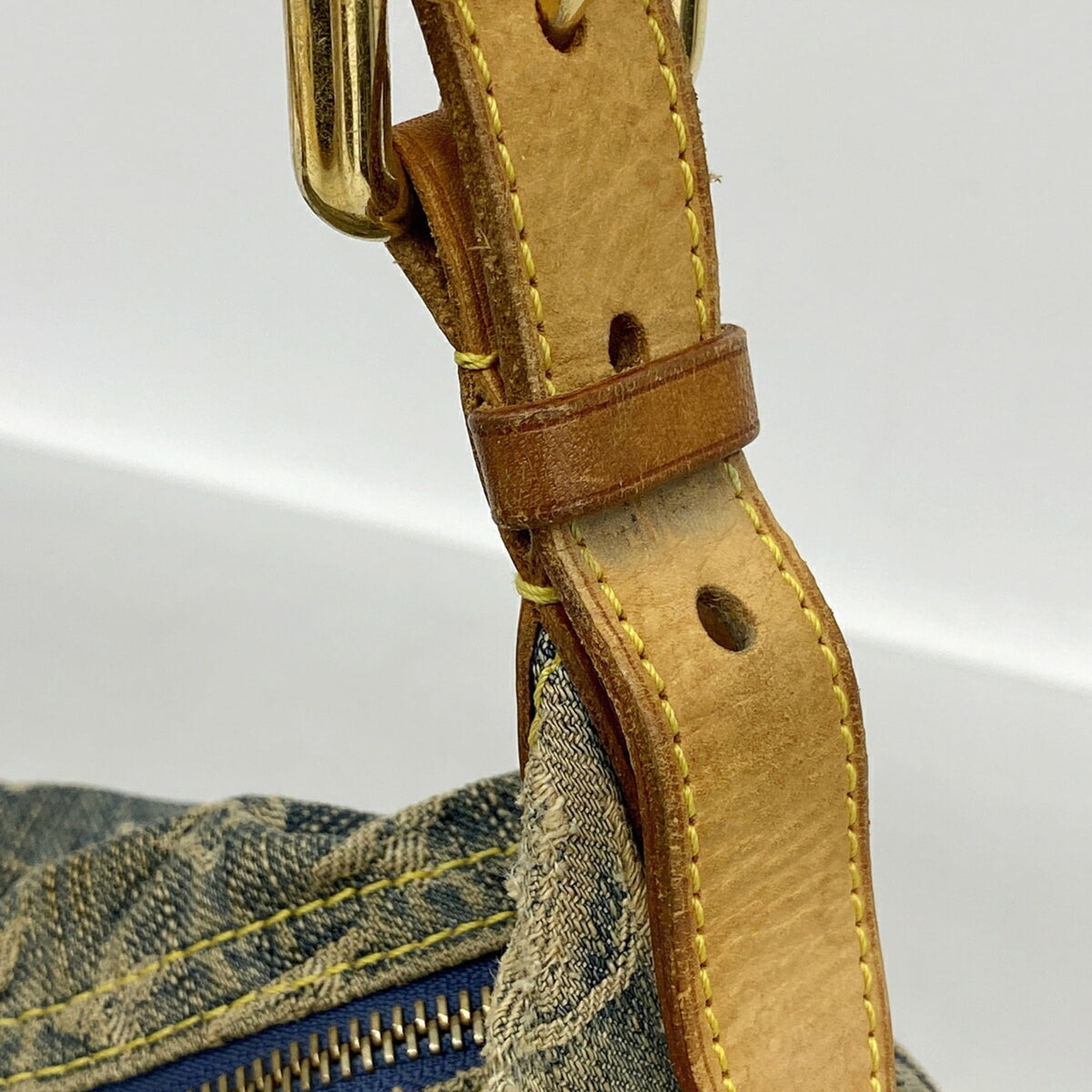 Louis Vuitton Blue Shoulder Bag (Pre-Owned)