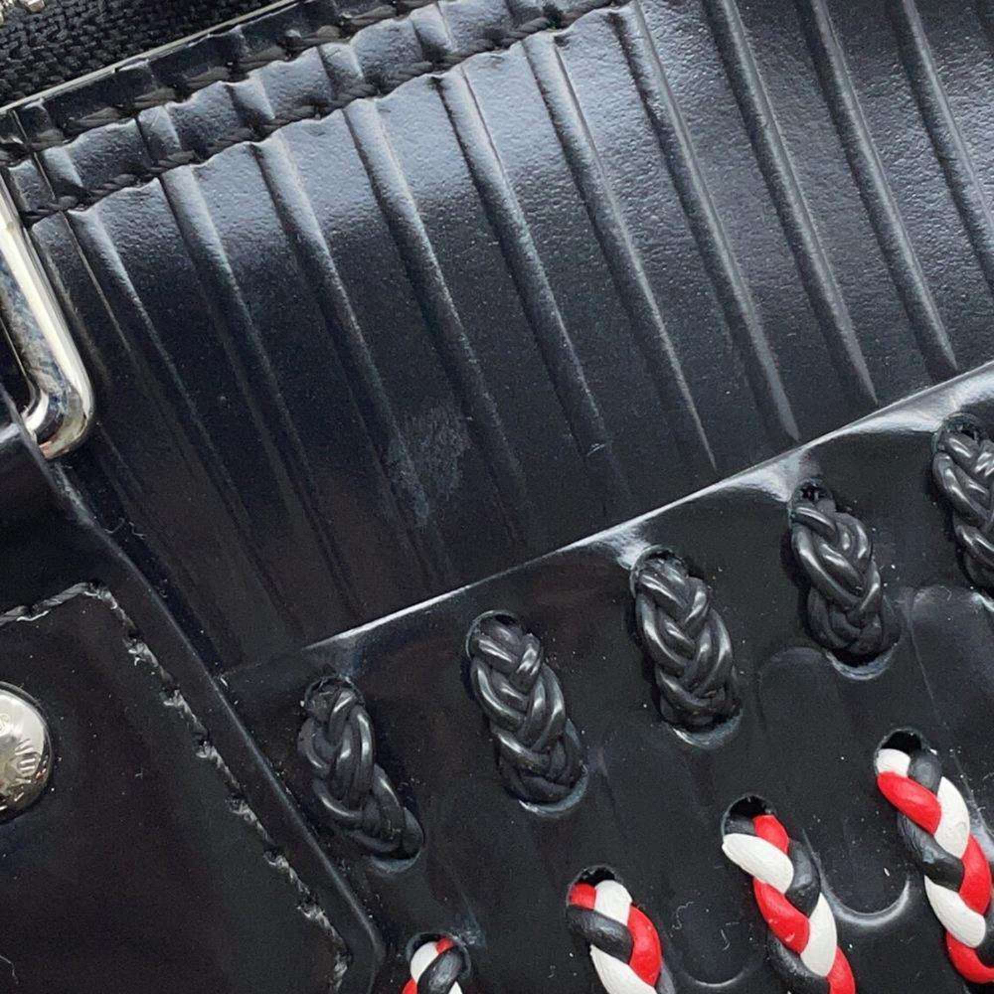 Louis Vuitton Black Noir Patent Leather Handbag (Pre-Owned)