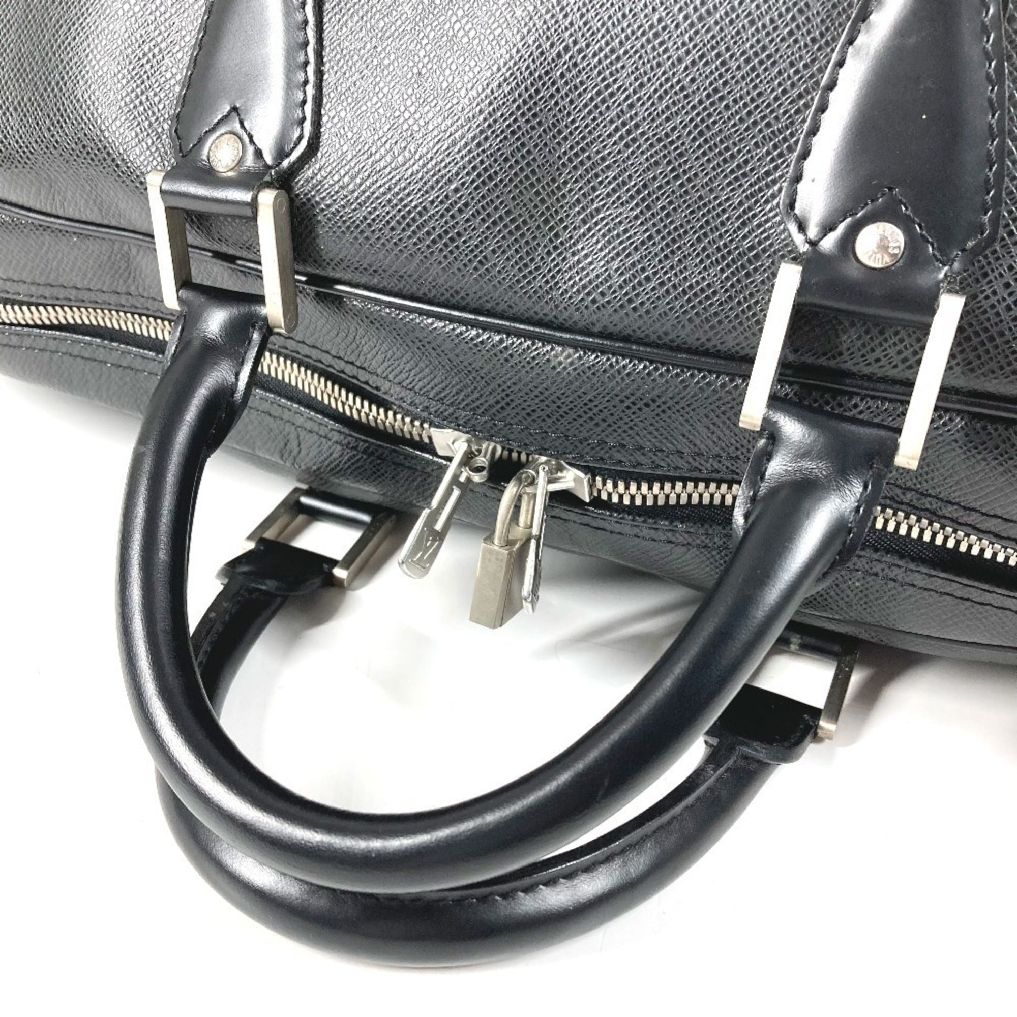 Louis Vuitton Taiga Ardoise Black Taiga Leather Boston Bag (Pre-Owned)