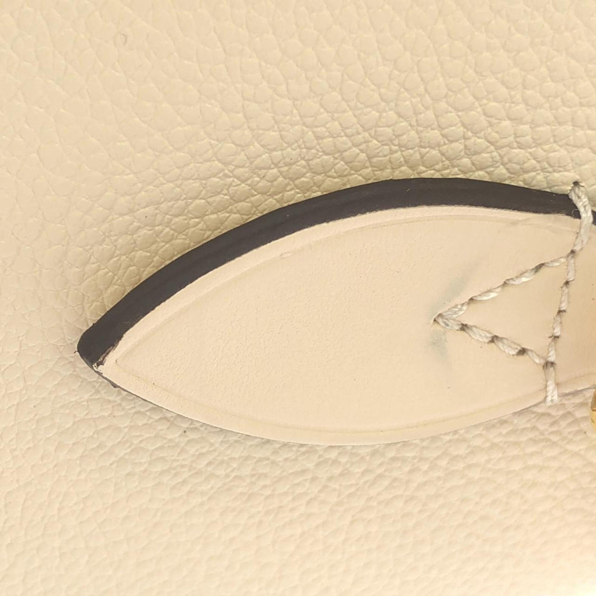 Louis Vuitton Beige Leather Boston Bag (Pre-Owned)