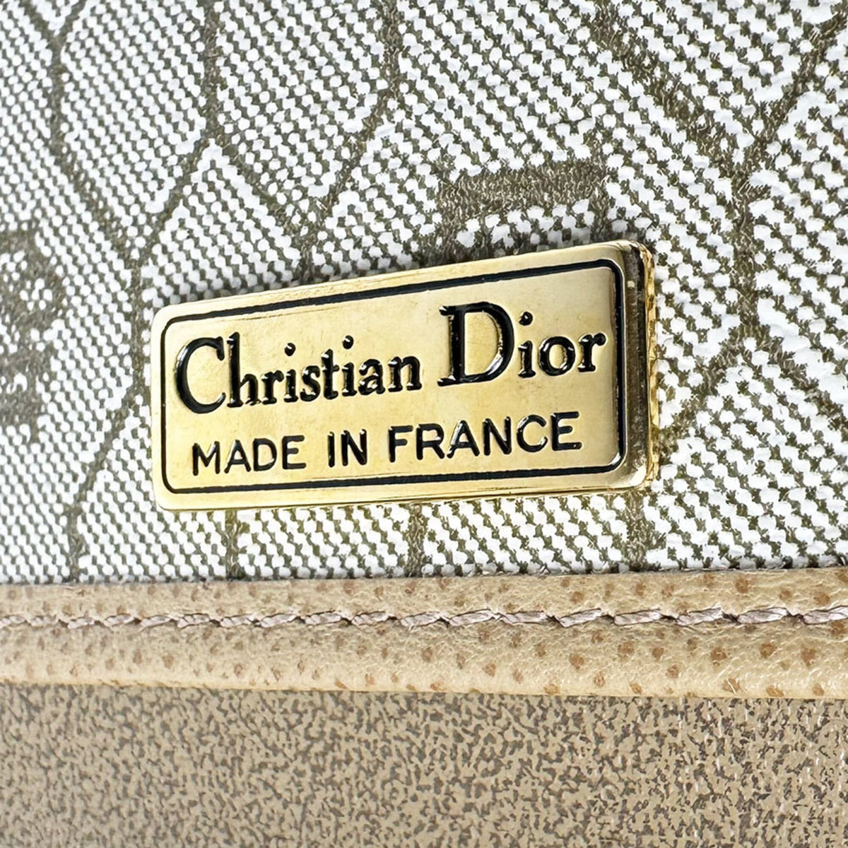 Christian Dior Beige Leather Shoulder Bag (Pre-Owned)