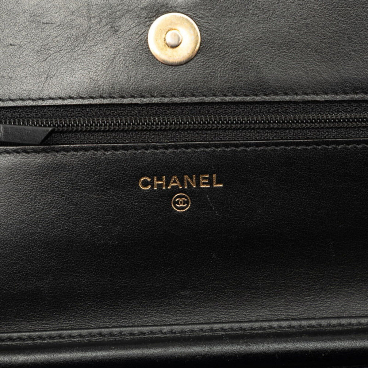 Chanel Black Grained Calfskin Shoulder Bag (Pre-Owned)