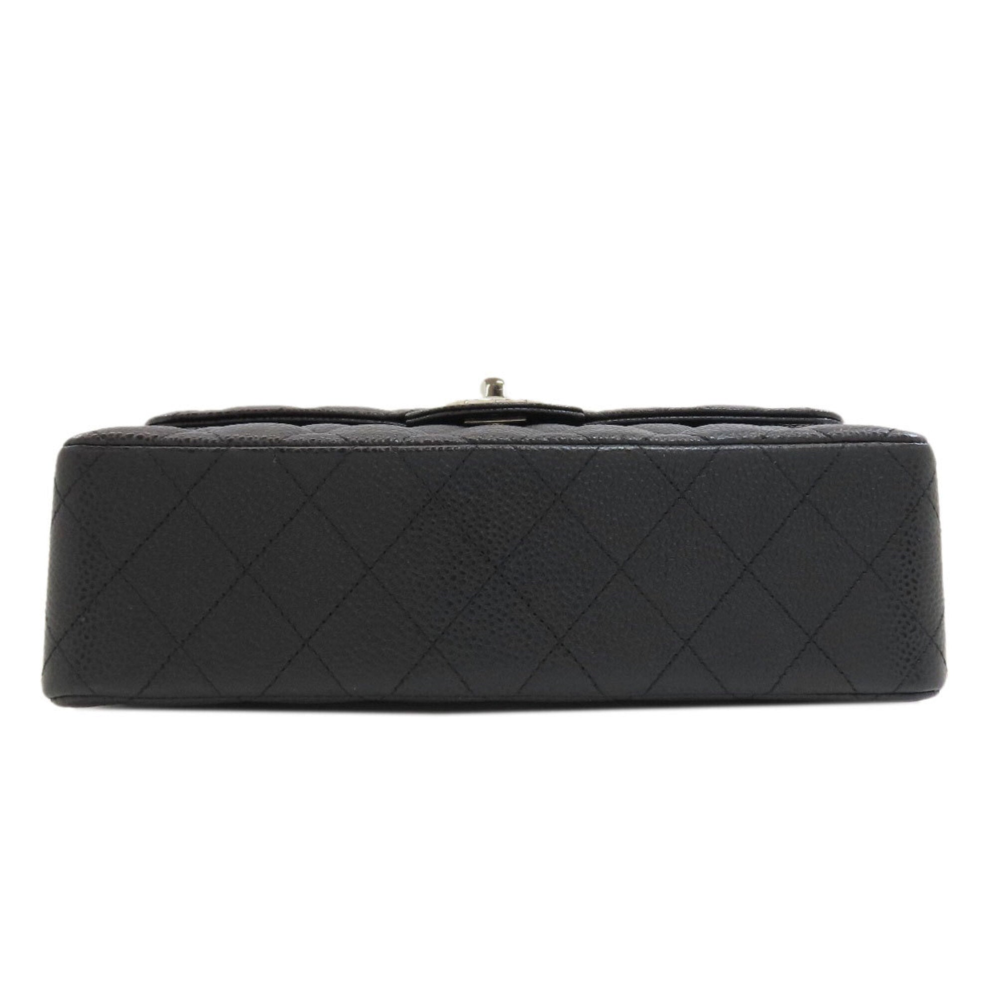 Chanel Matelasse Black Leather Shoulder Bag (Pre-Owned)