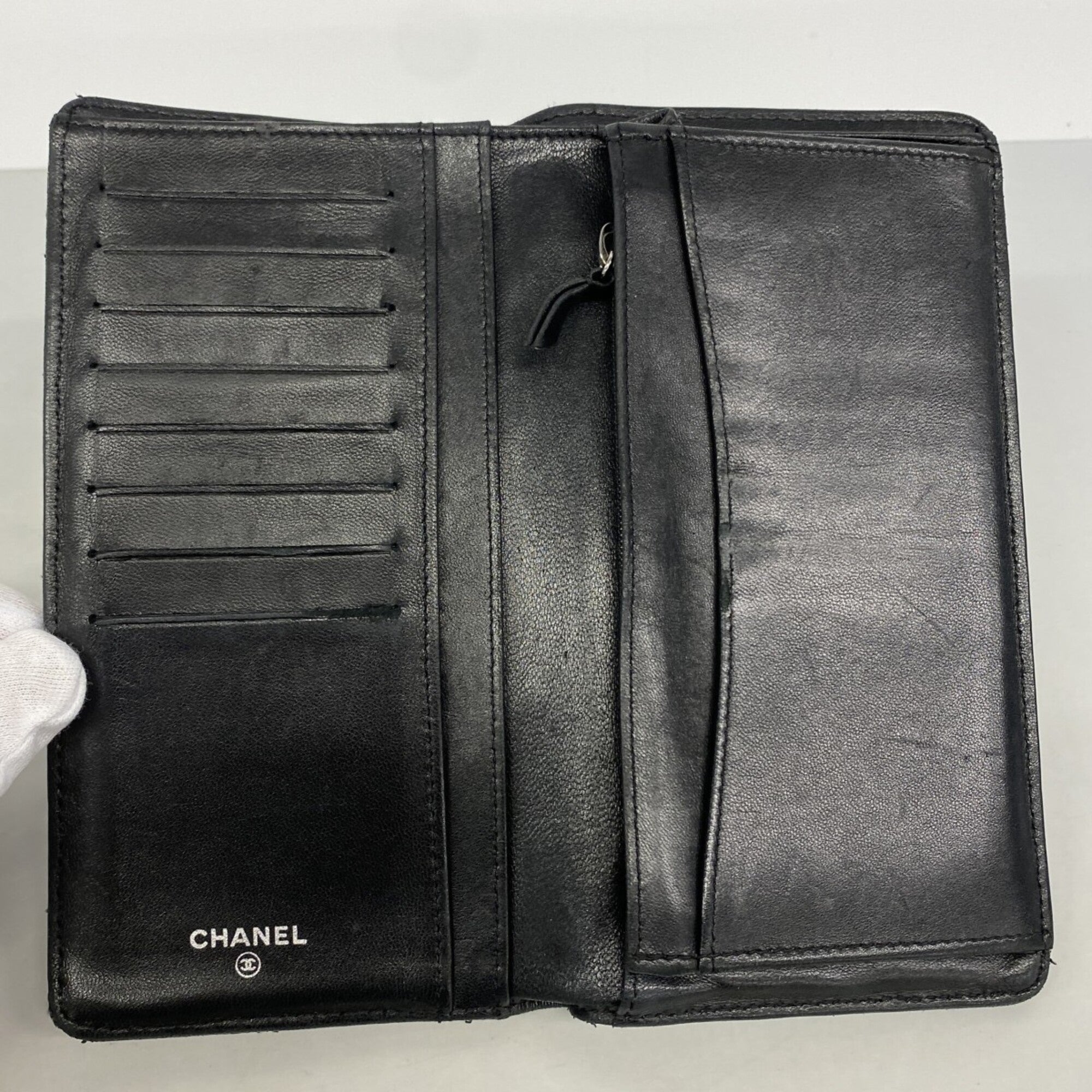Chanel Black Leather Long Wallet (Bi-Fold) (Pre-Owned)