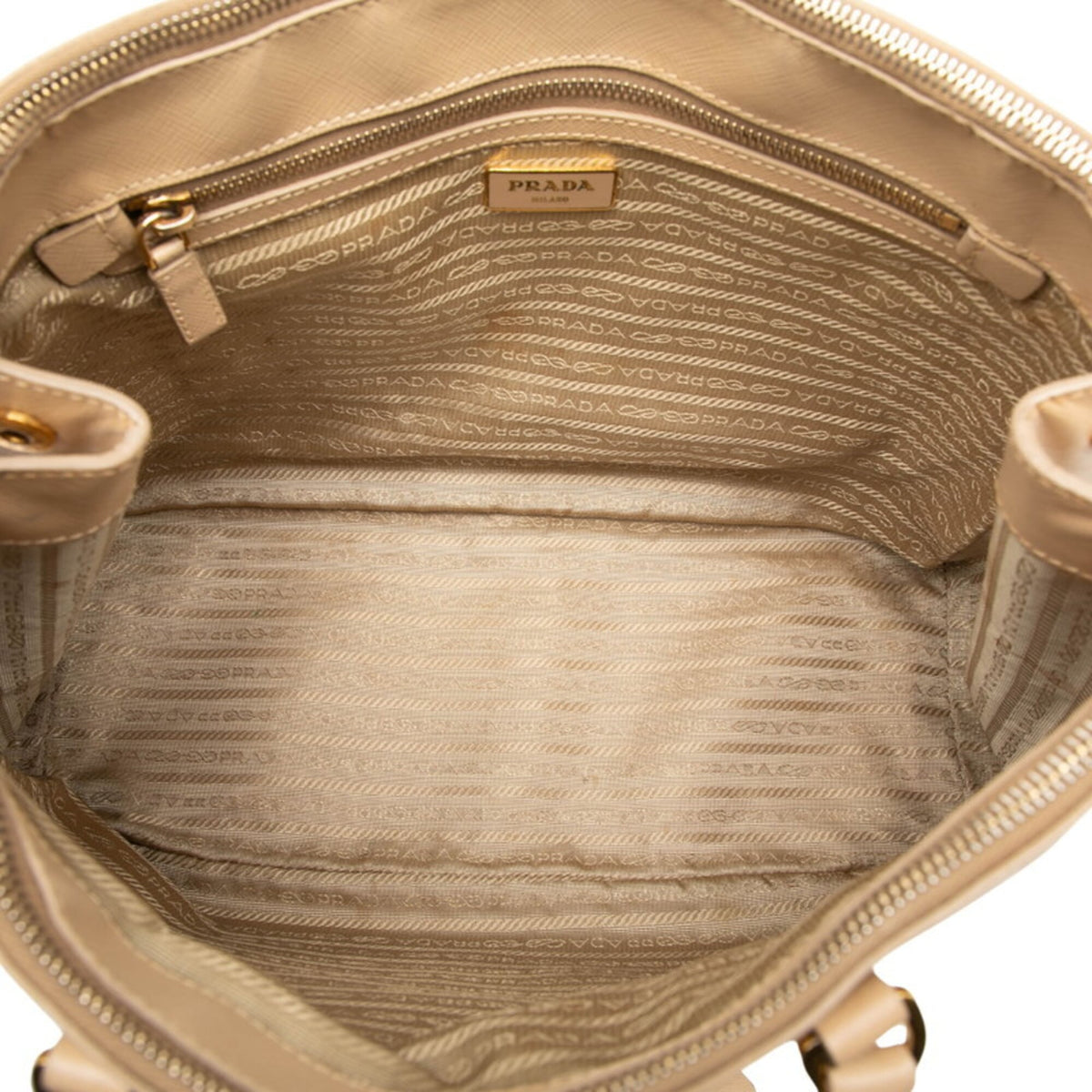 Prada Beige Saffiano Handbag (Pre-Owned)