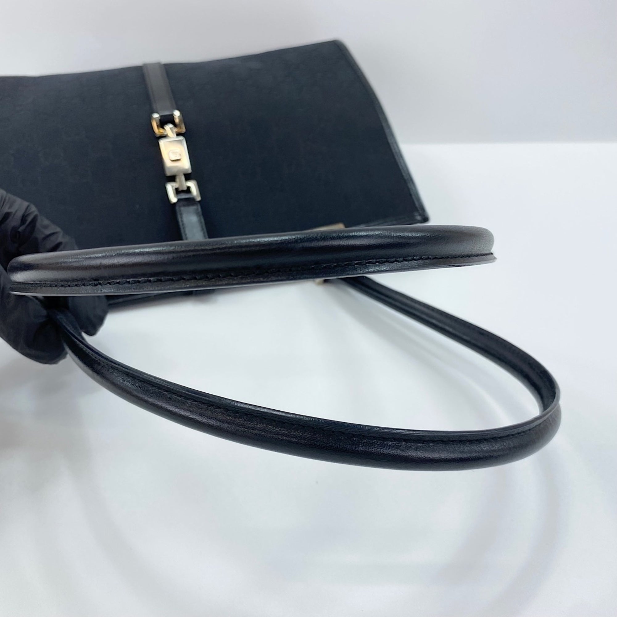 Gucci Black Shoulder Bag (Pre-Owned)
