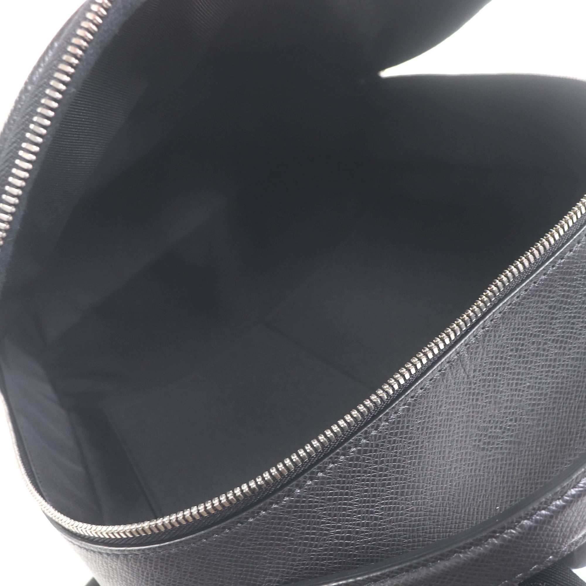 Louis Vuitton Taiga Noir Taiga Leather Backpack (Pre-Owned)