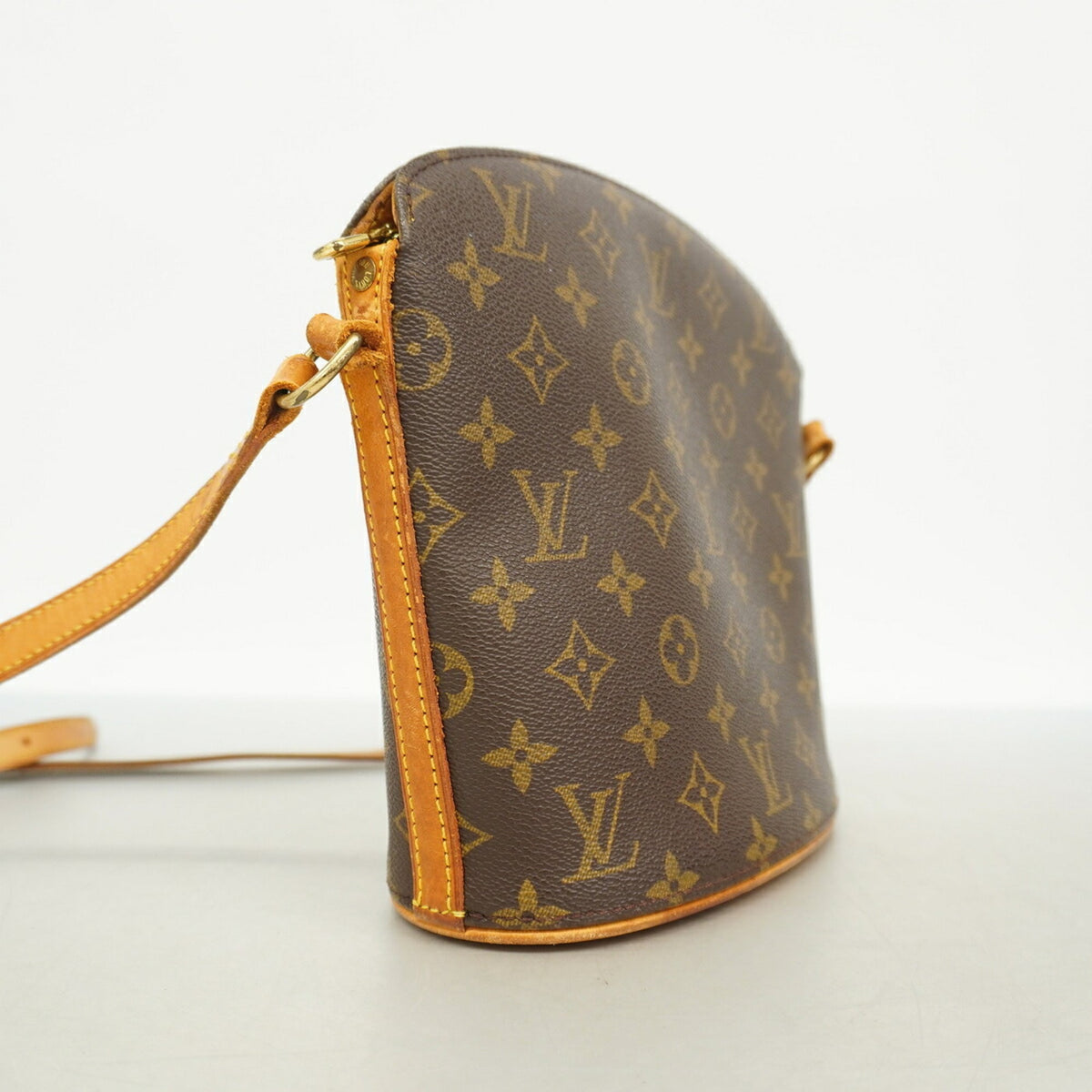 Louis Vuitton Brown Shoulder Bag (Pre-Owned)