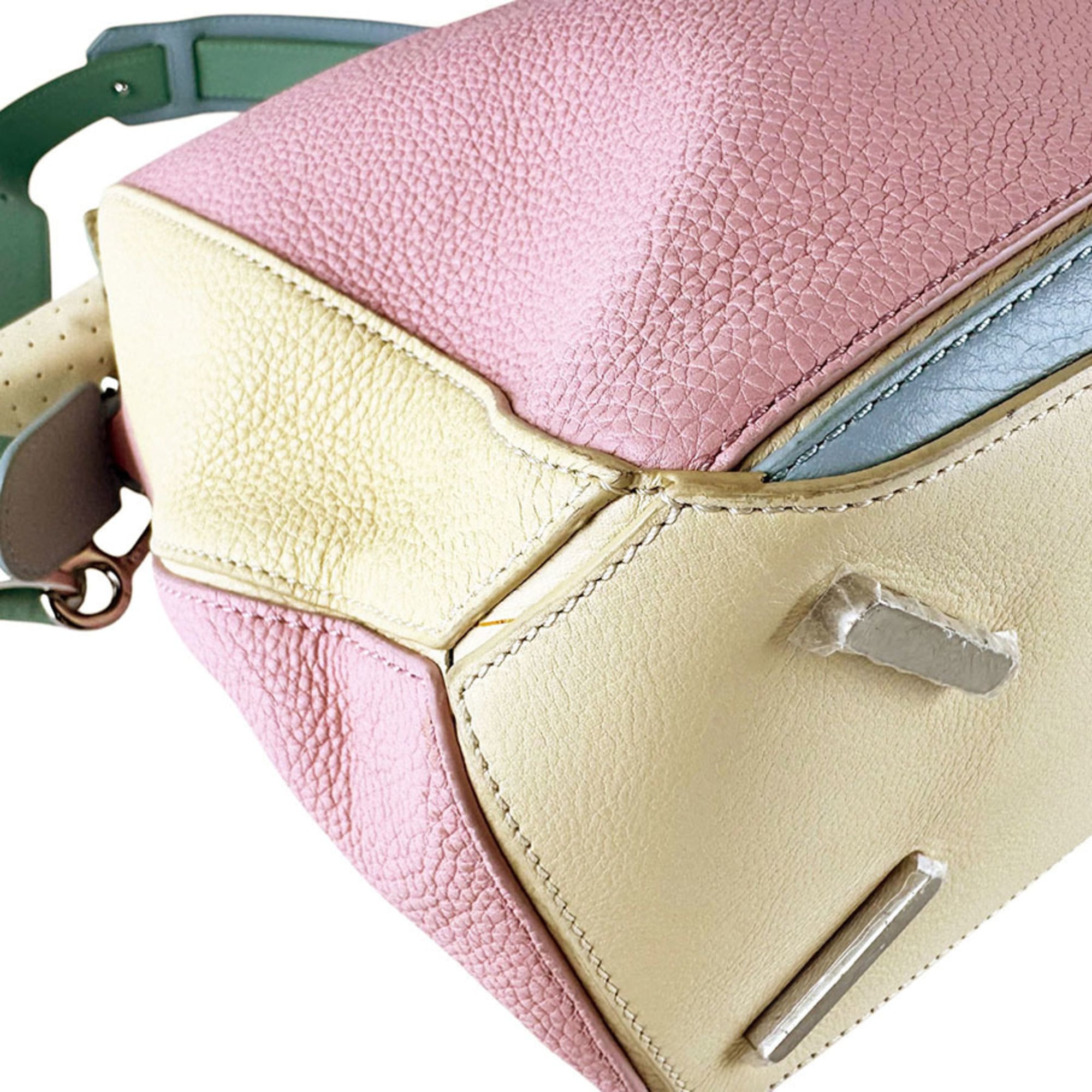 Loewe Multi-Color Leather Shoulder Bag (Pre-Owned)
