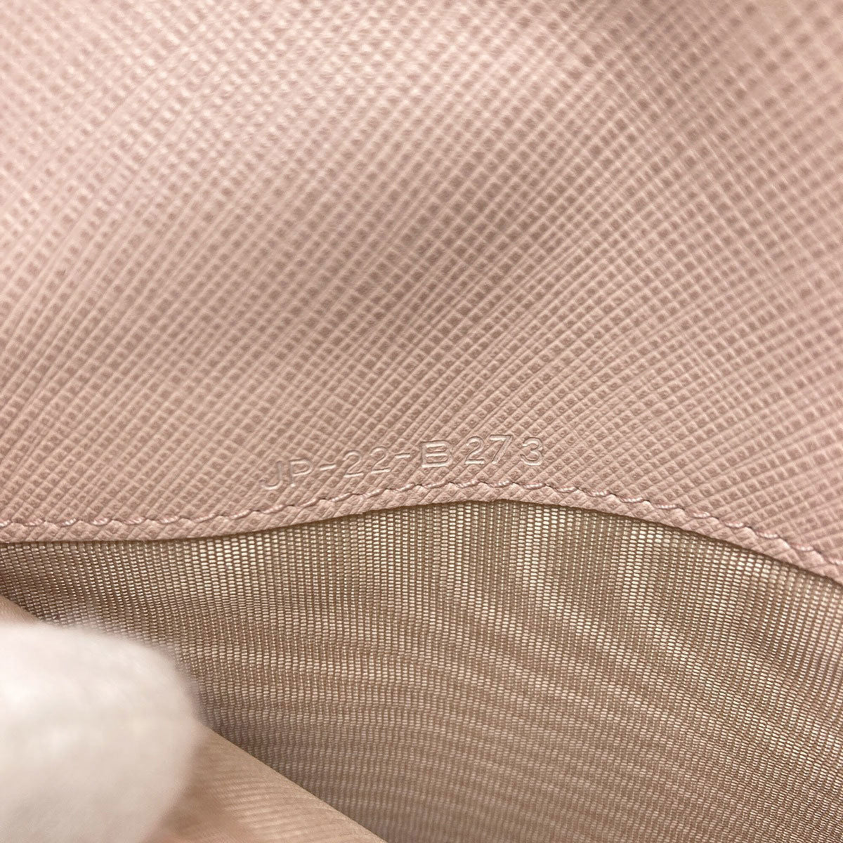 Salvatore Ferragamo Pink Leather Wallet (Bi-Fold) (Pre-Owned)