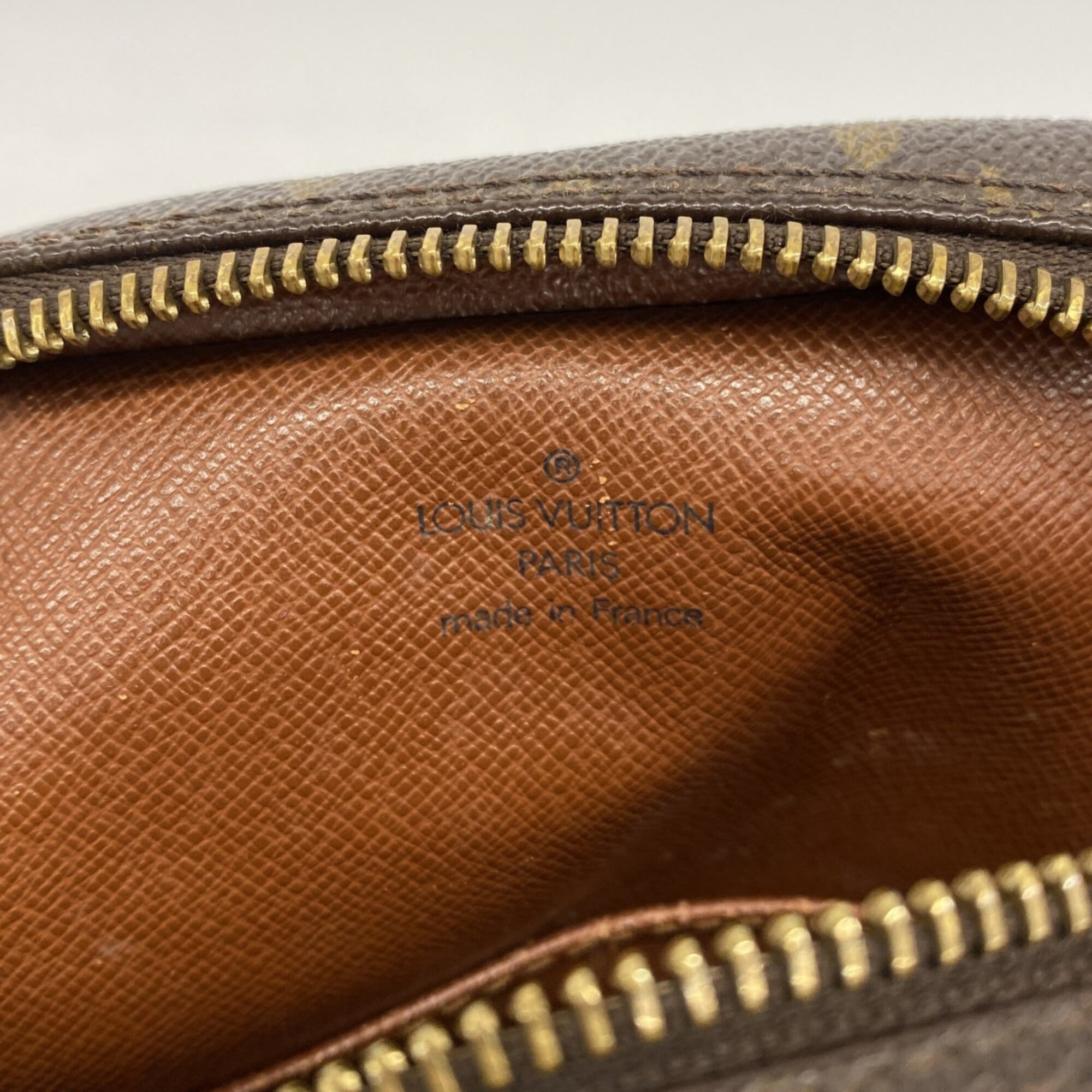 Louis Vuitton Brown Shoulder Bag (Pre-Owned)