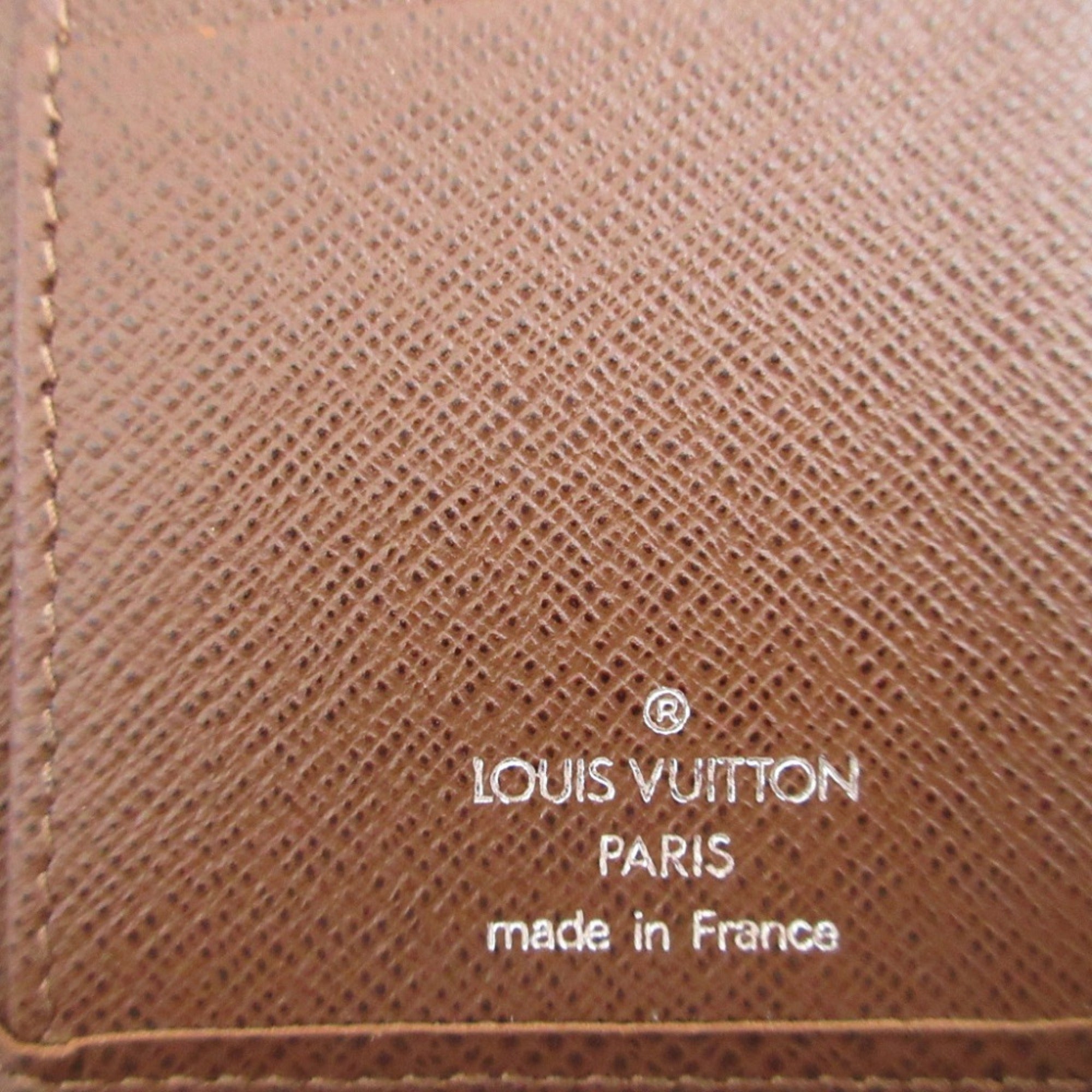 Louis Vuitton Grizzly Taiga Leather Long Wallet (Bi-Fold) (Pre-Owned)
