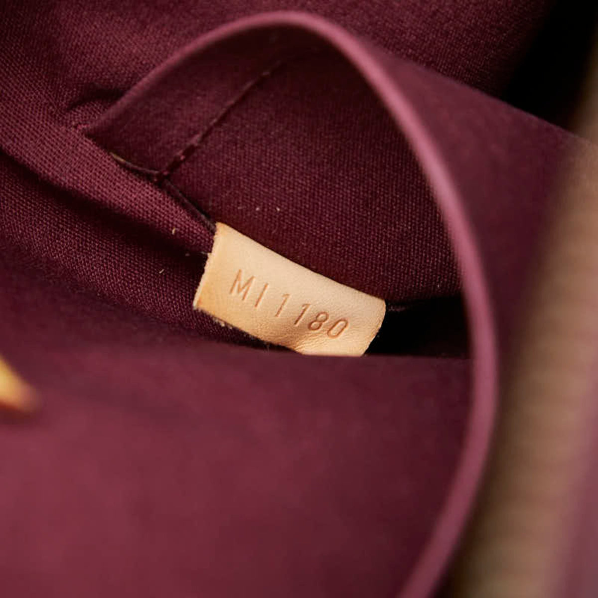 Louis Vuitton Amarante Leather Handbag (Pre-Owned)