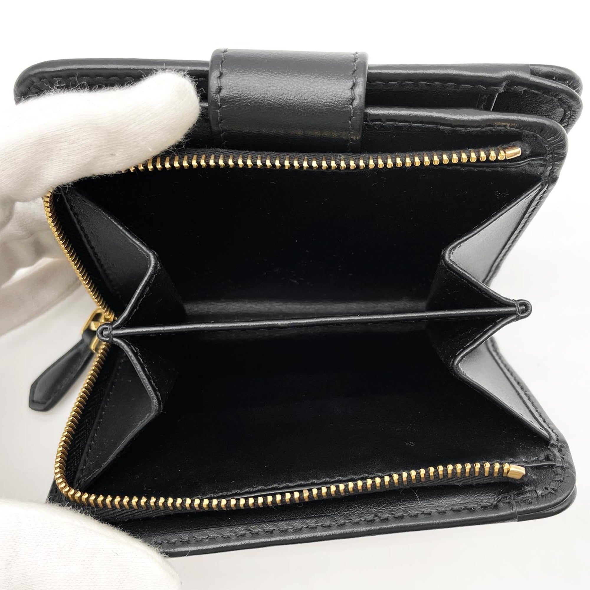 Prada Black Leather Wallet (Bi-Fold) (Pre-Owned)