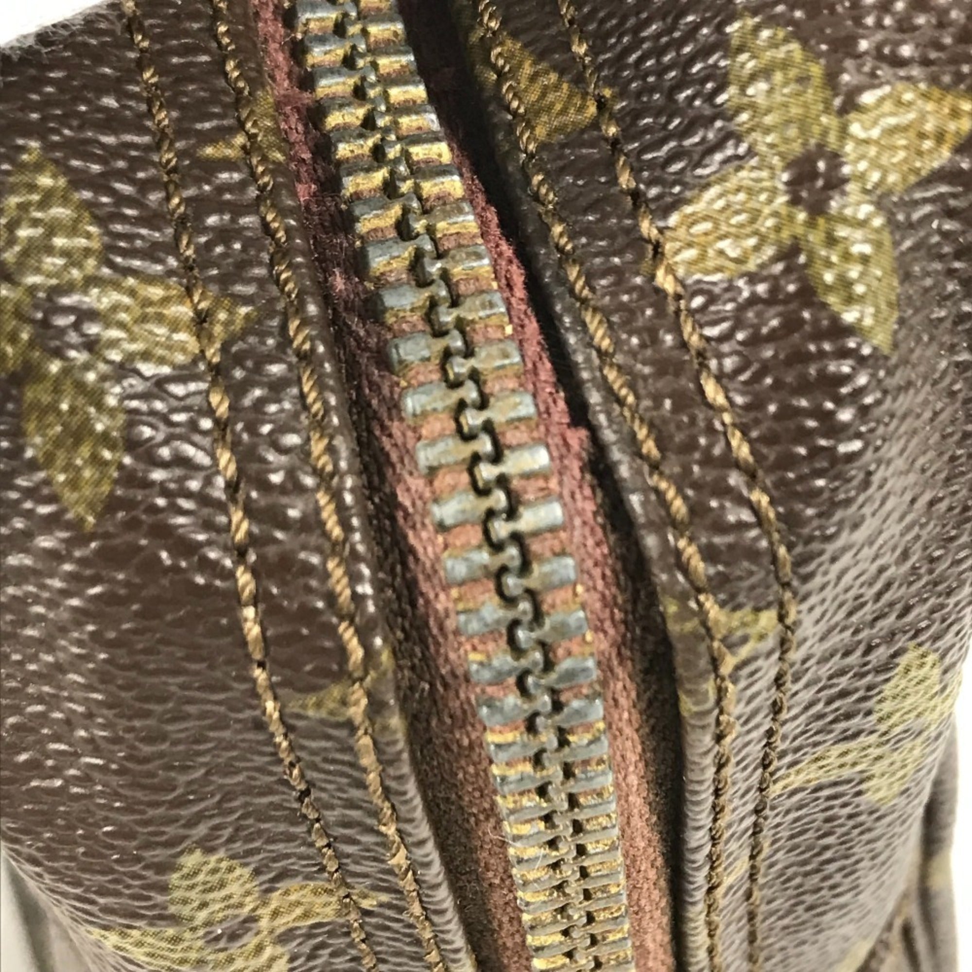 Louis Vuitton Brown Monogram Monogram Pouch (Pre-Owned)