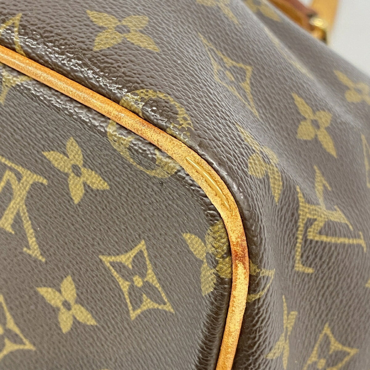 Louis Vuitton Brown Handbag (Pre-Owned)