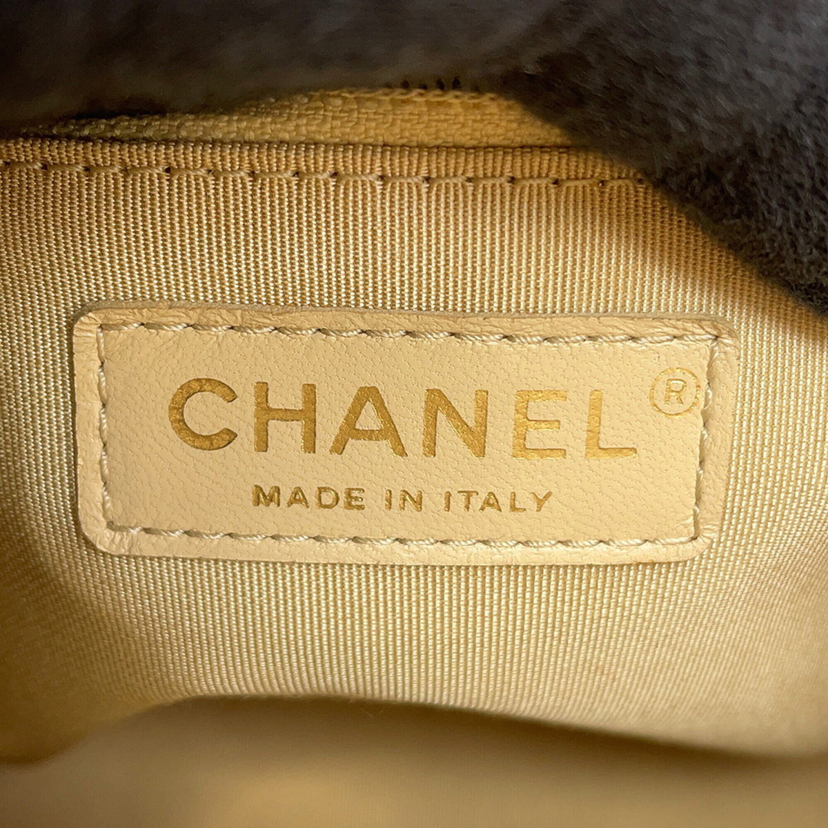 Chanel Beige Leather Shoulder Bag (Pre-Owned)