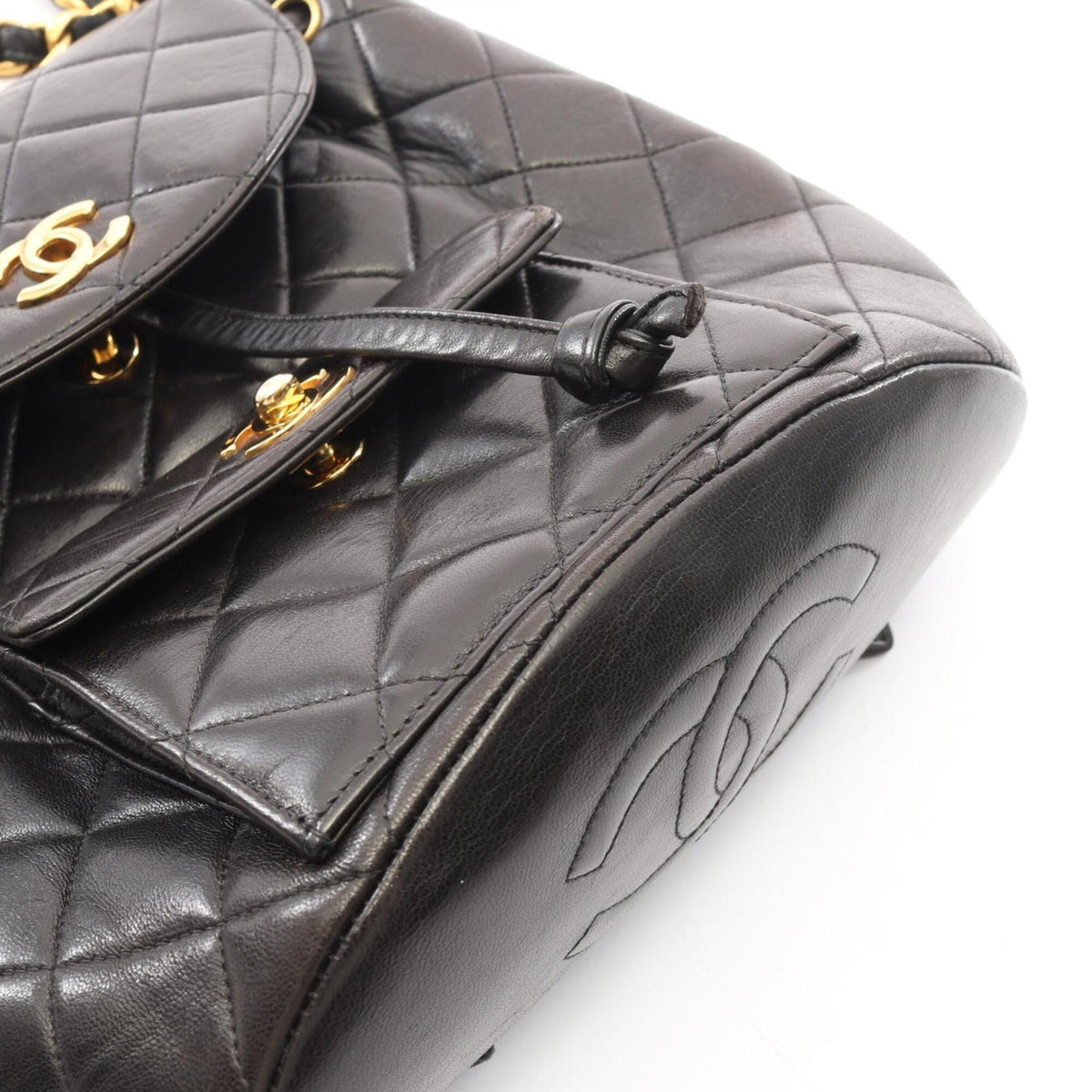 Chanel Black Leather Backpack Handbag (Pre-Owned)