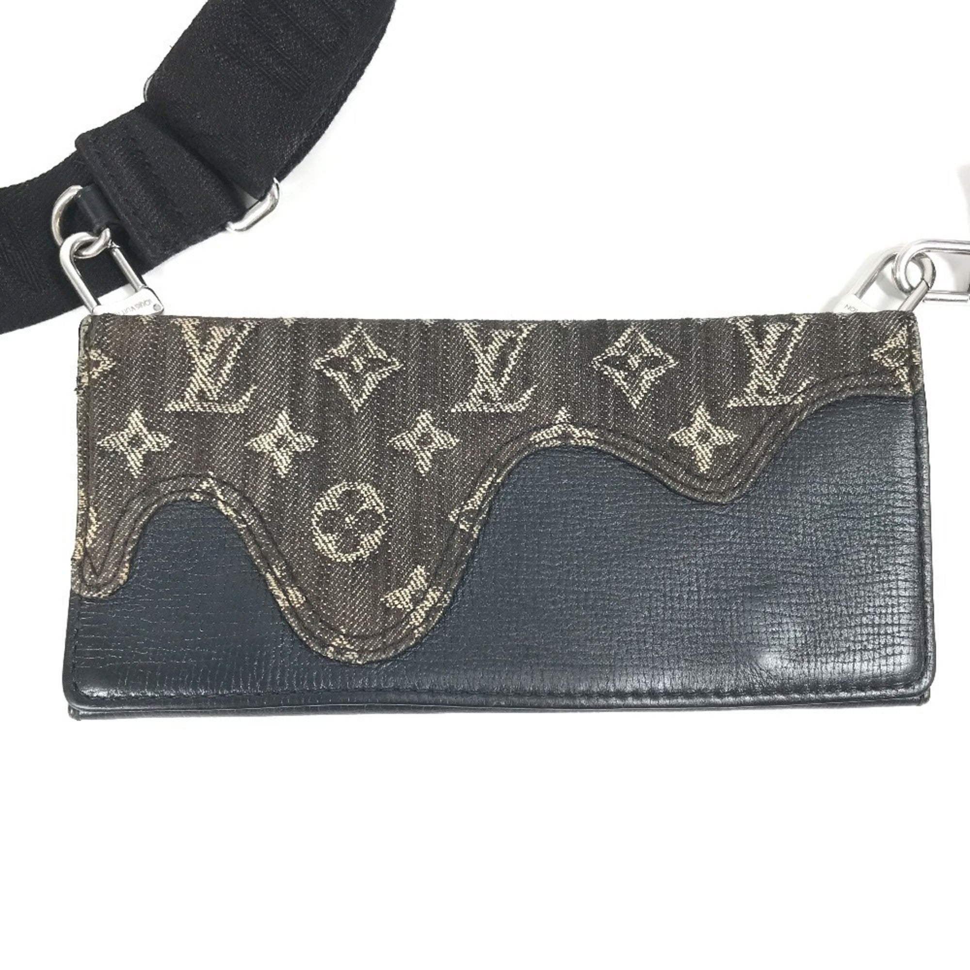 Louis Vuitton Black Monogram Monogram Denim Pouch Shoulder Bag (Pre-Owned)