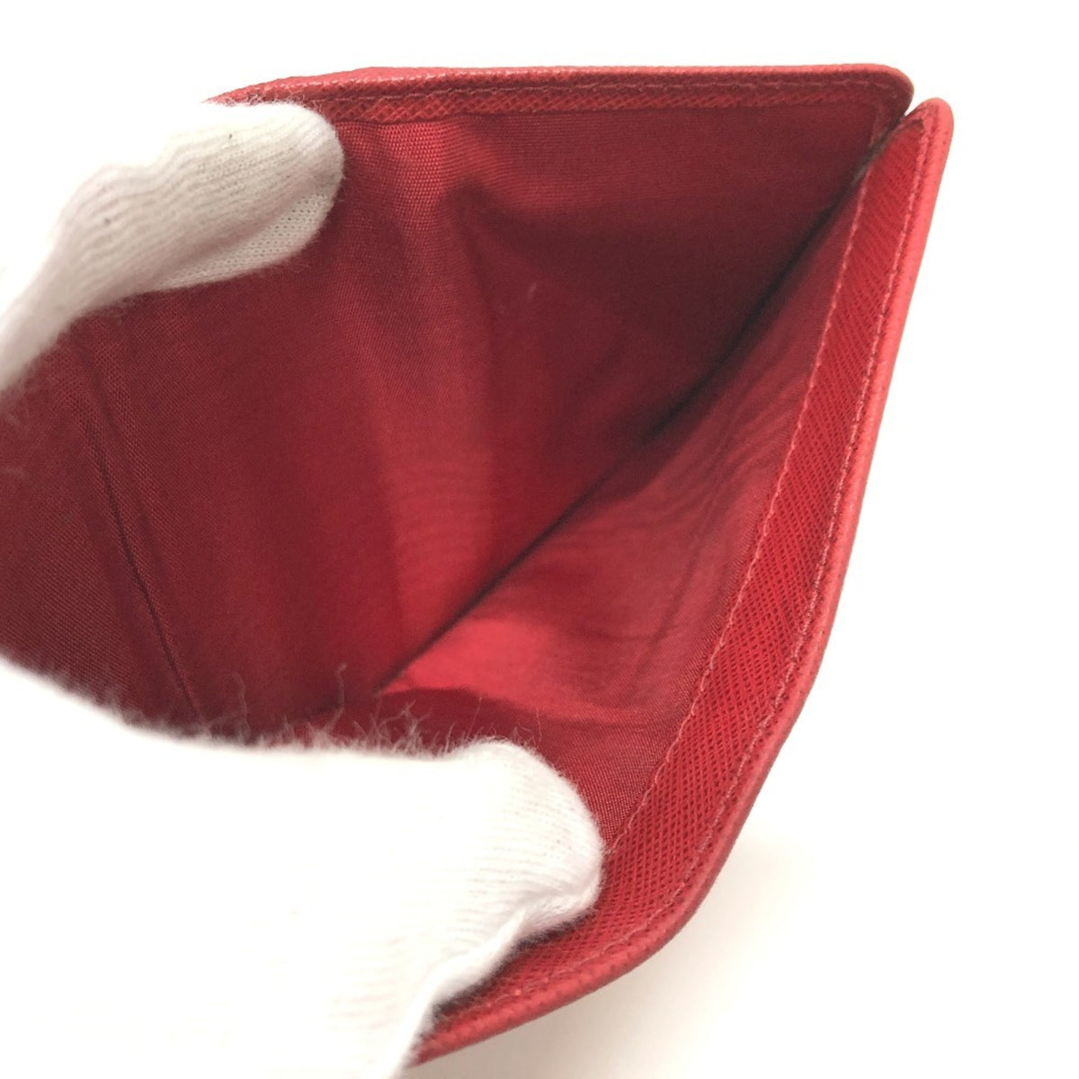 Prada Red Color Saffiano Wallet (Bi-Fold) (Pre-Owned)