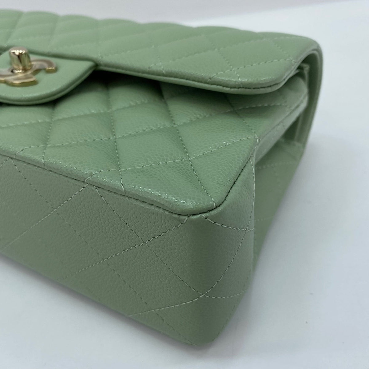 Chanel Matelasse Green Shoulder Bag (Pre-Owned)