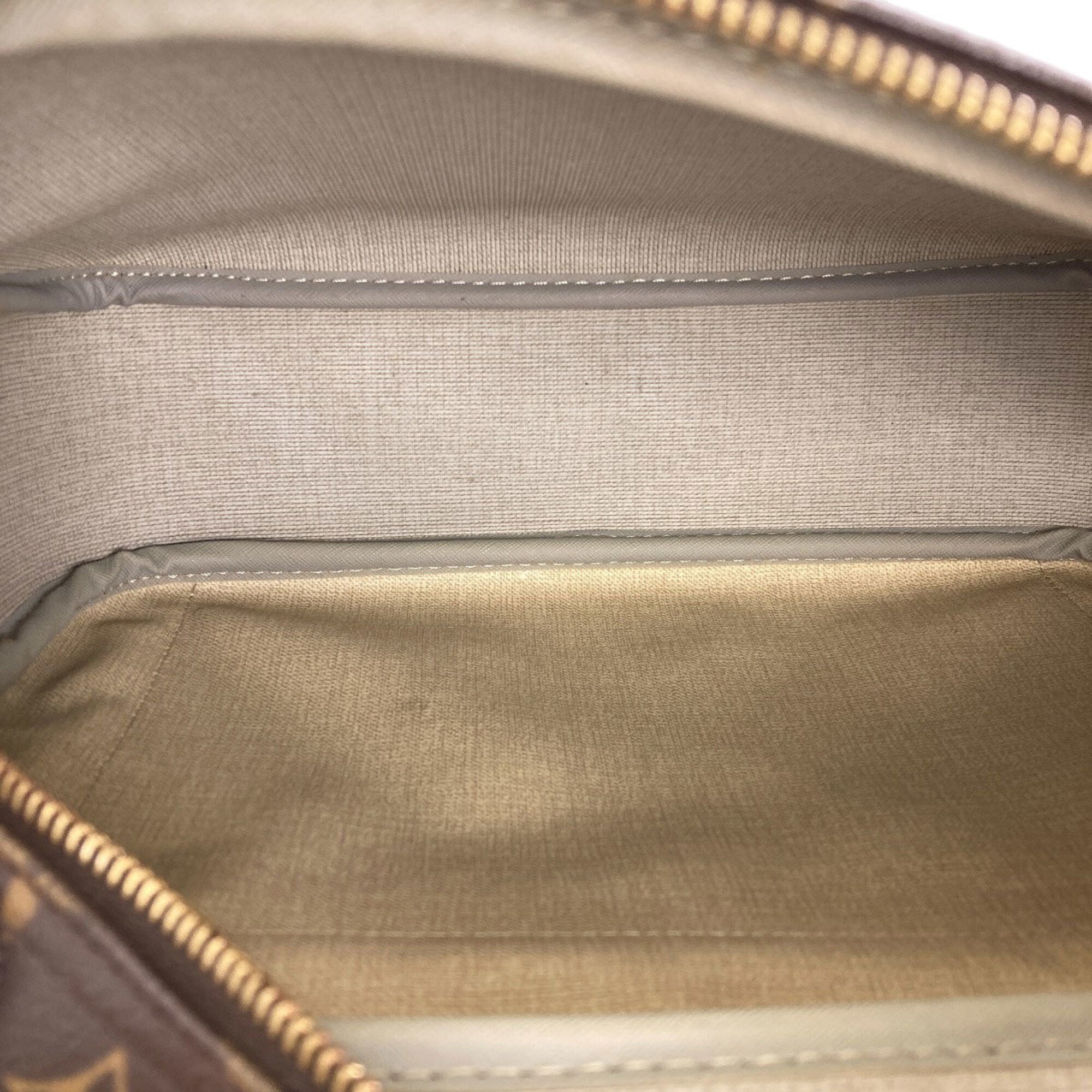 Louis Vuitton Monogram Monogram Canvas Shoulder Bag (Pre-Owned)