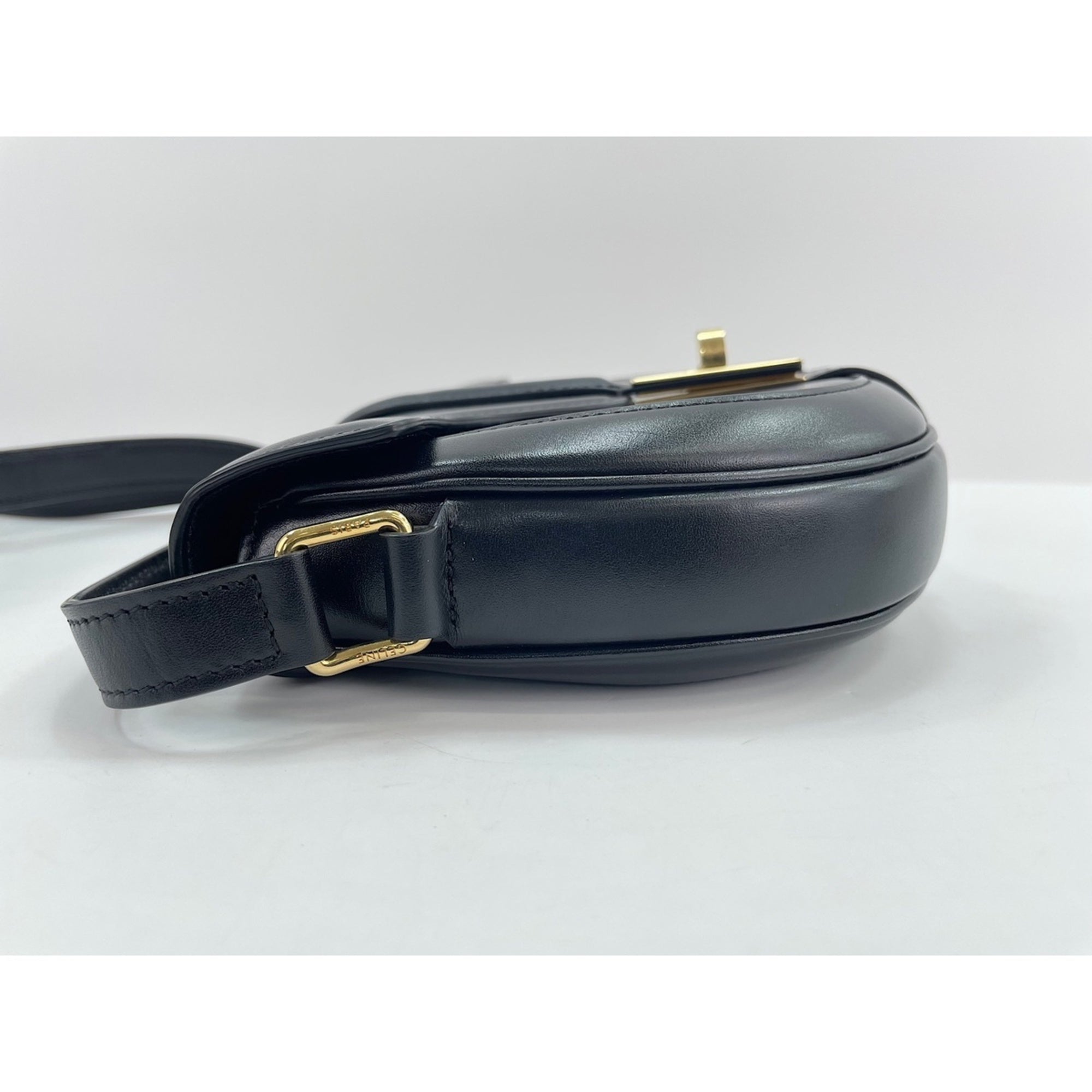 Celine Black Shoulder Bag (Pre-Owned)