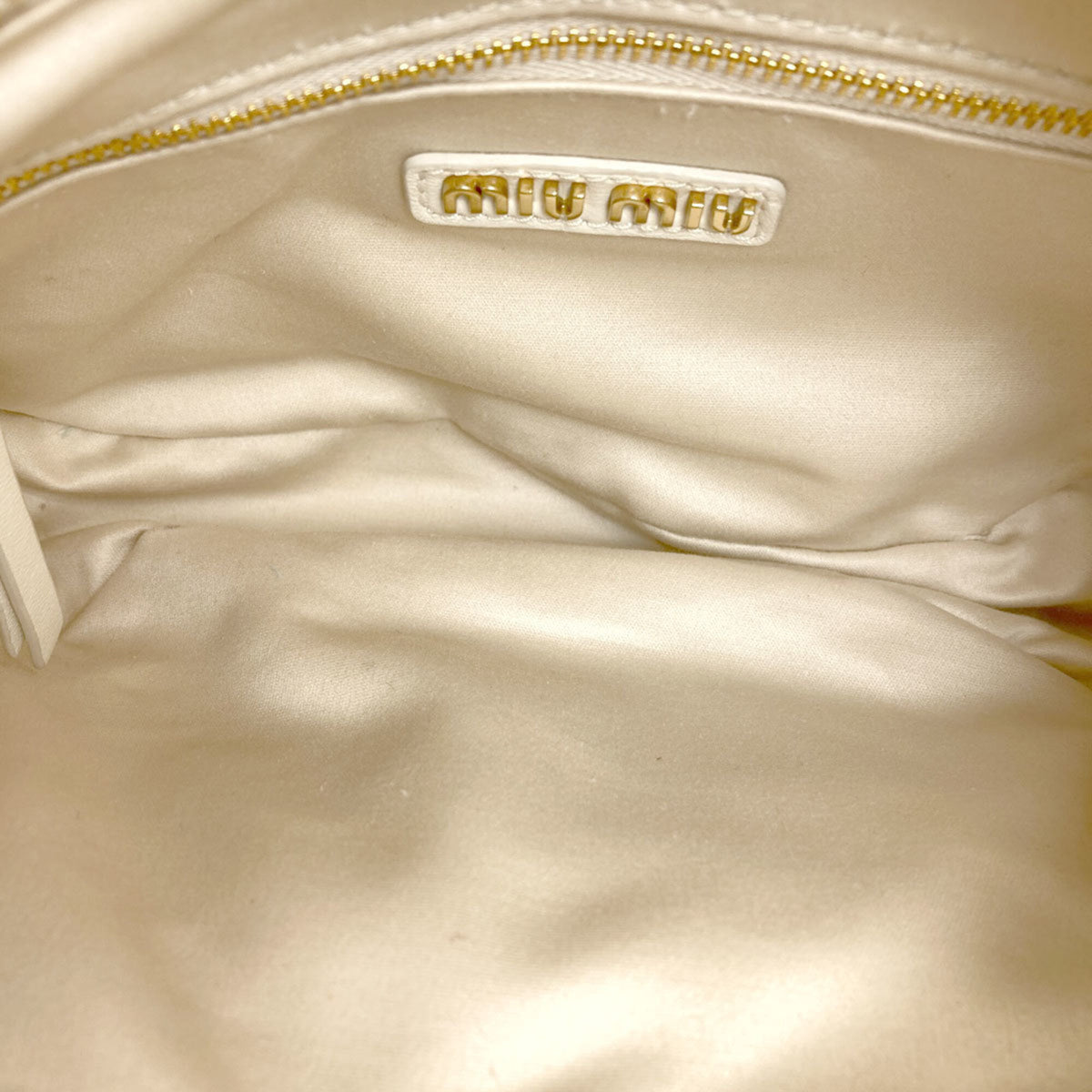 Miu Miu White Leather Handbag (Pre-Owned)