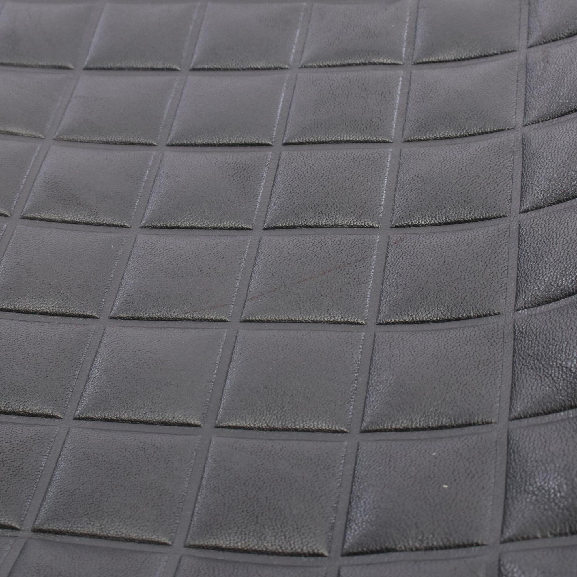 Chanel Black Leather Handbag Tote Bag (Pre-Owned)