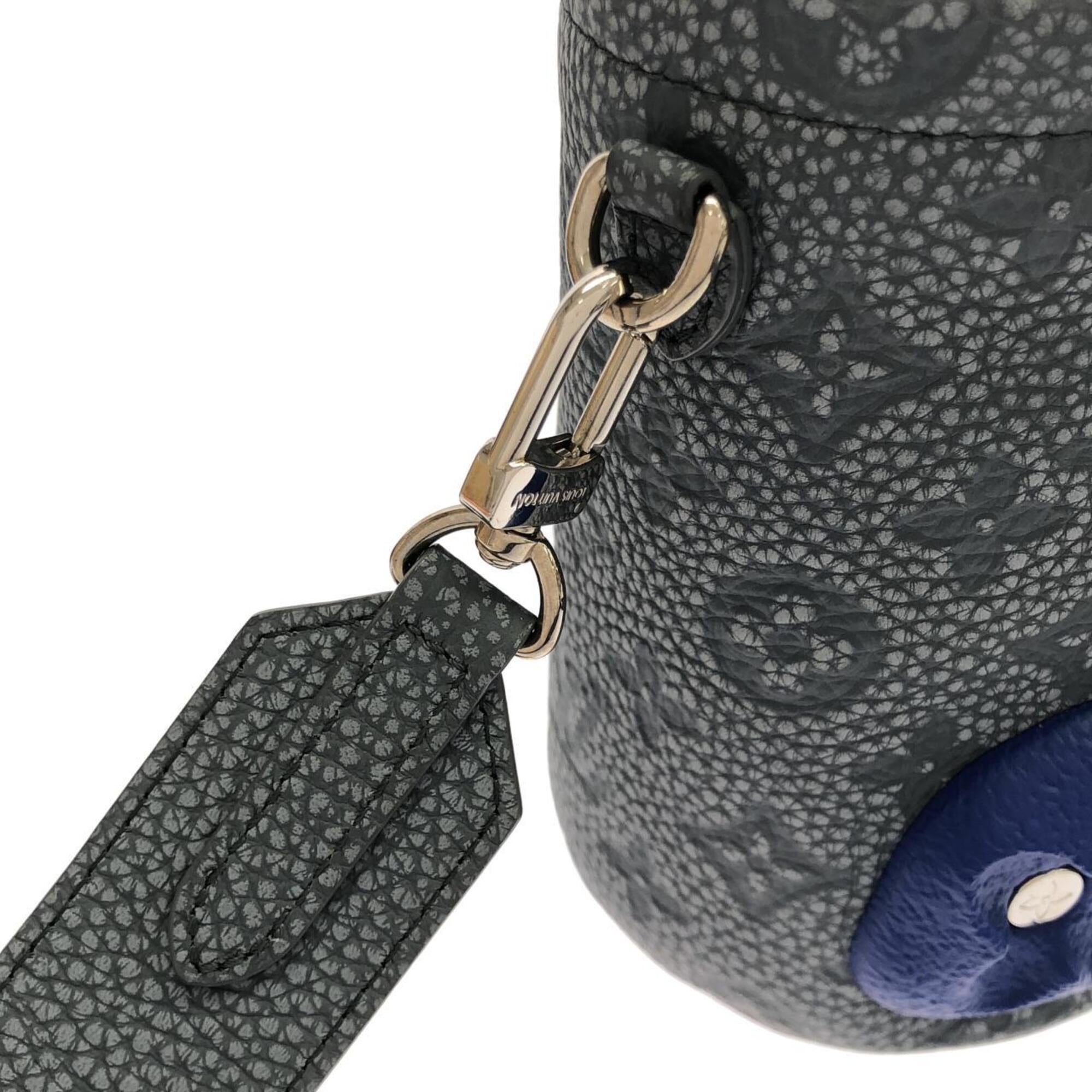 Louis Vuitton Gris Leather Handbag Pouch (Pre-Owned)