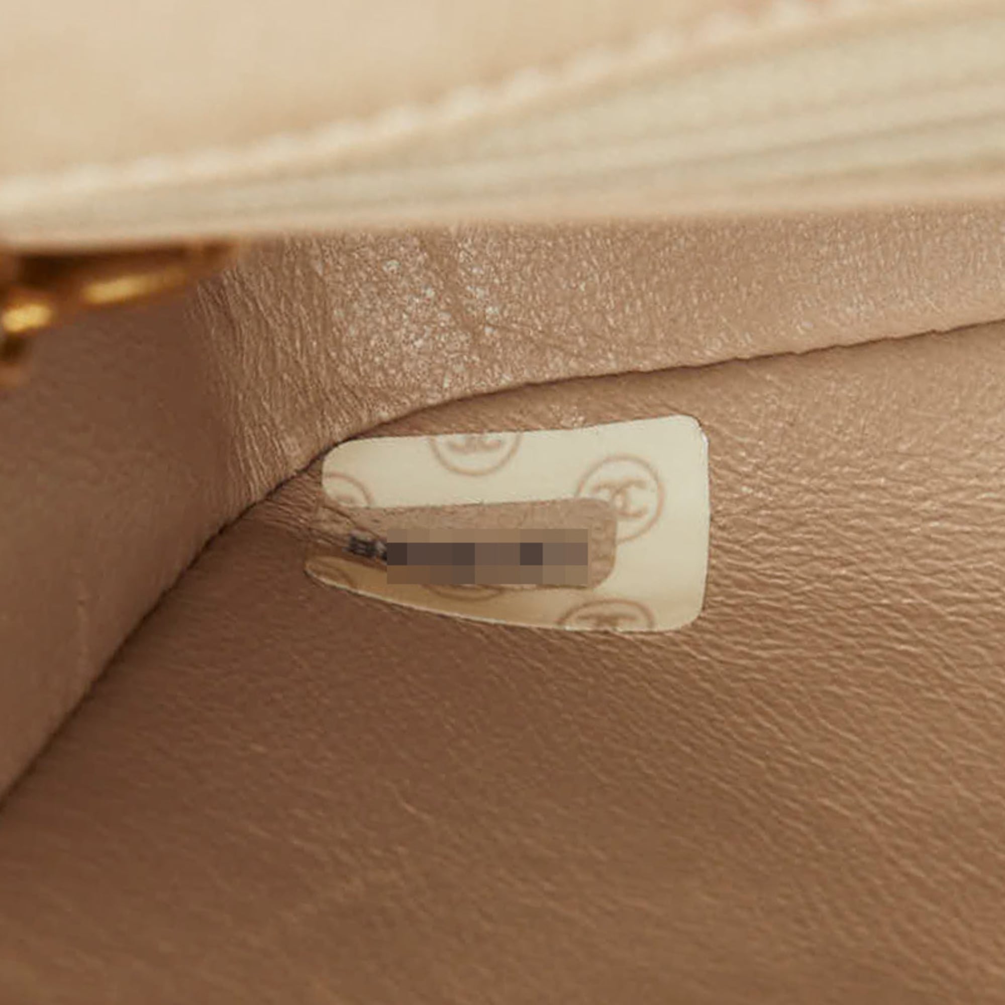 Chanel Beige Leather Shoulder Bag (Pre-Owned)