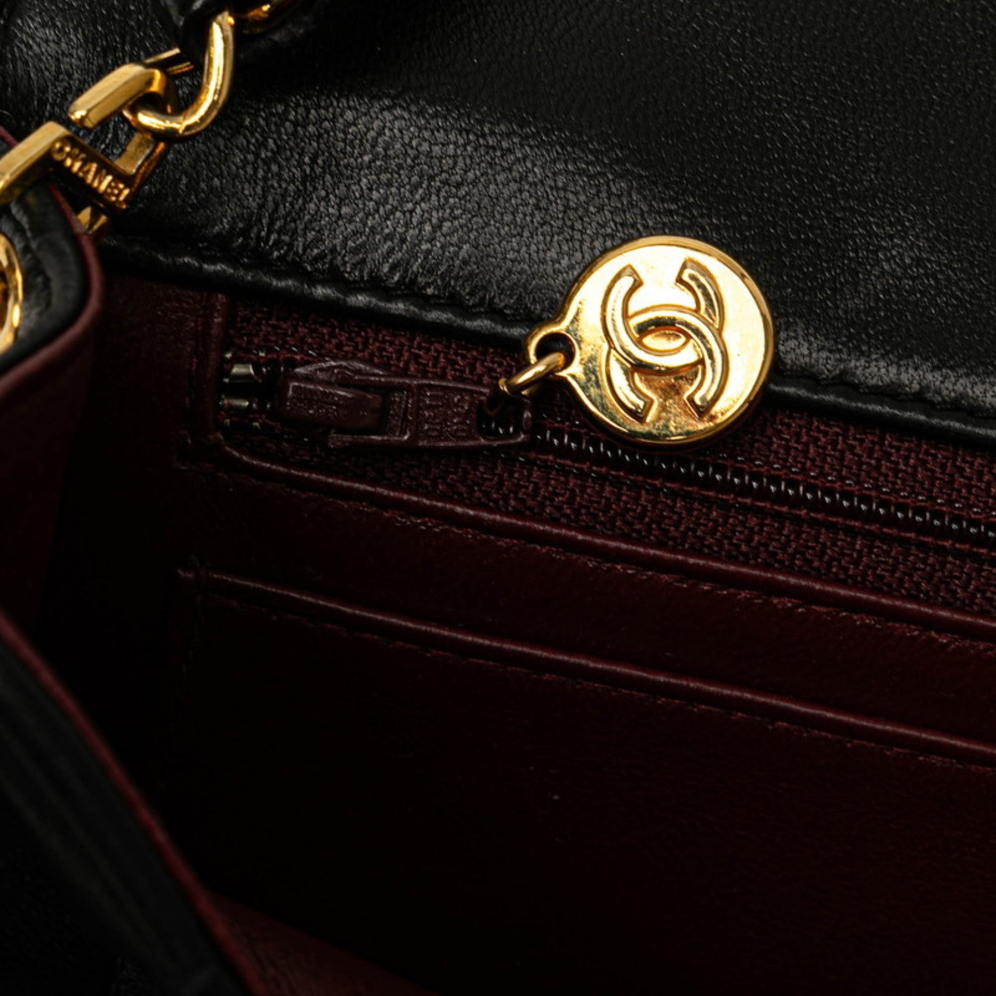 Chanel Black Gold Leather Shoulder Bag (Pre-Owned)