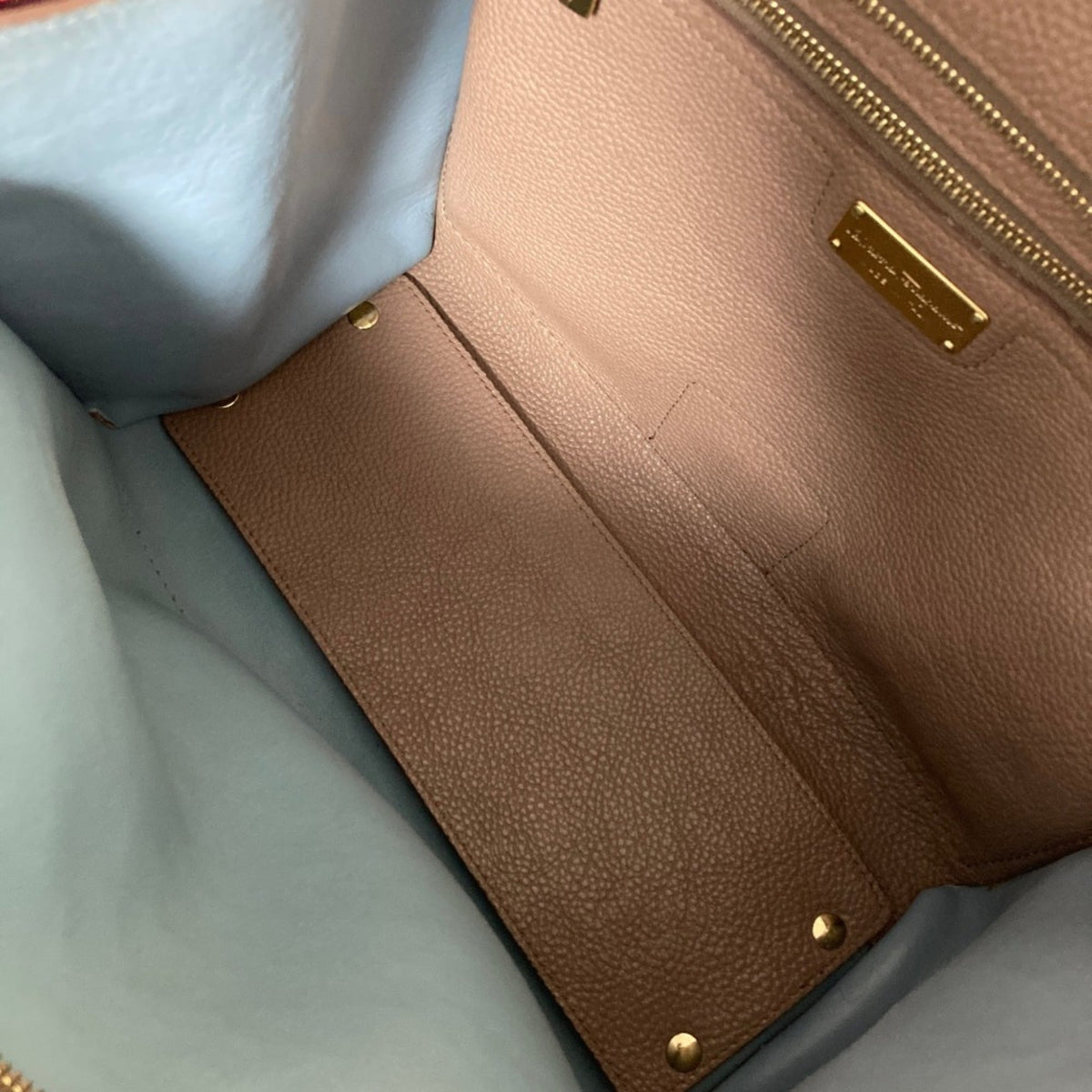 Salvatore Ferragamo Beige Leather Tote Bag (Pre-Owned)