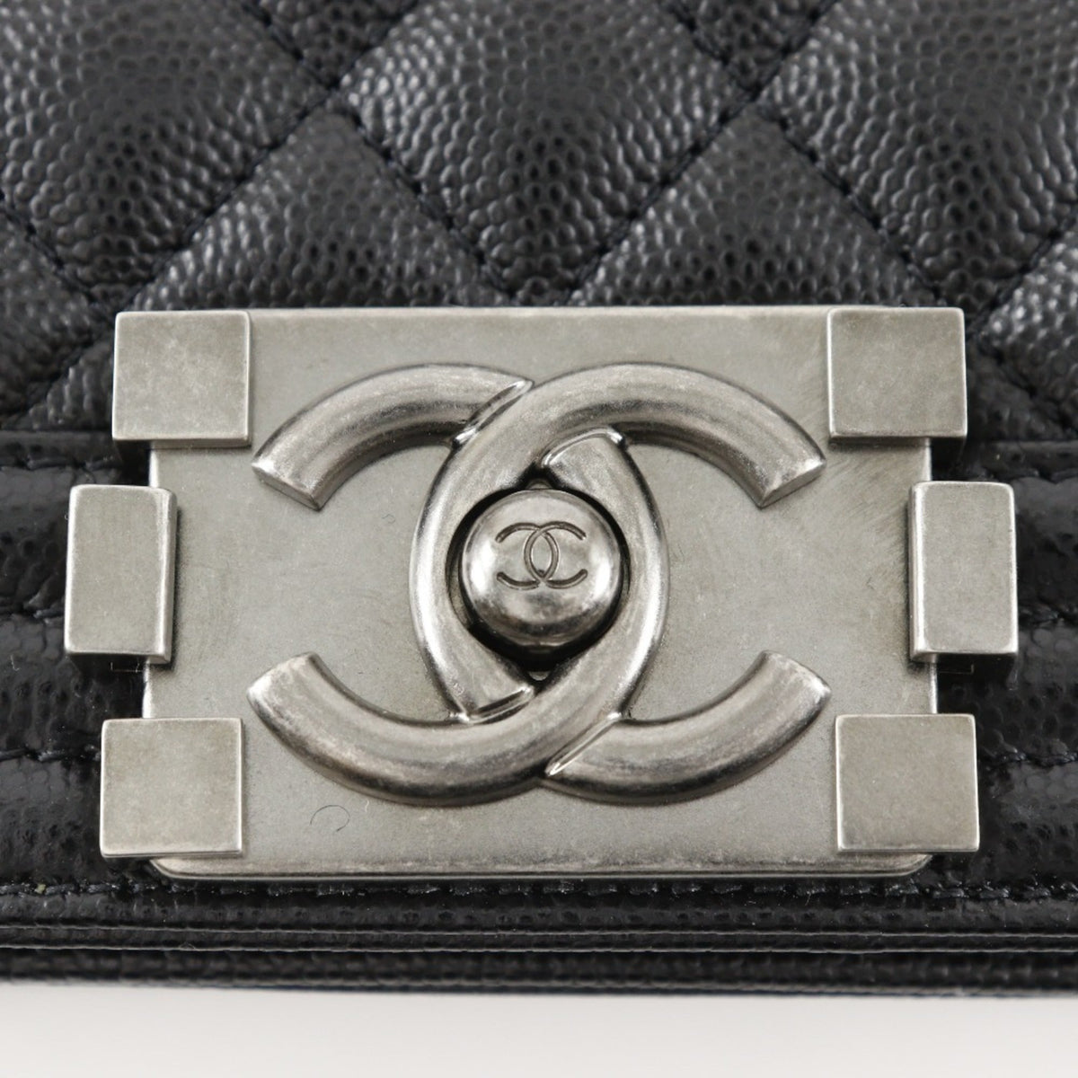 Chanel Boy Chanel Black Grained Calfskin Shoulder Bag (Pre-Owned)