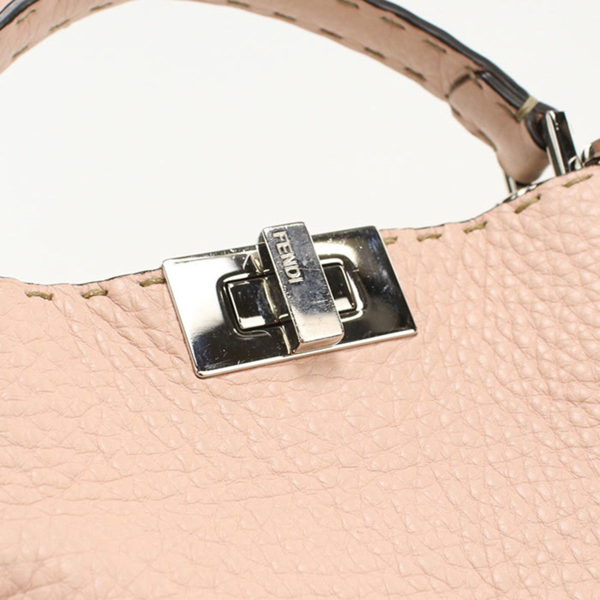 Fendi Pink Leather Handbag (Pre-Owned)